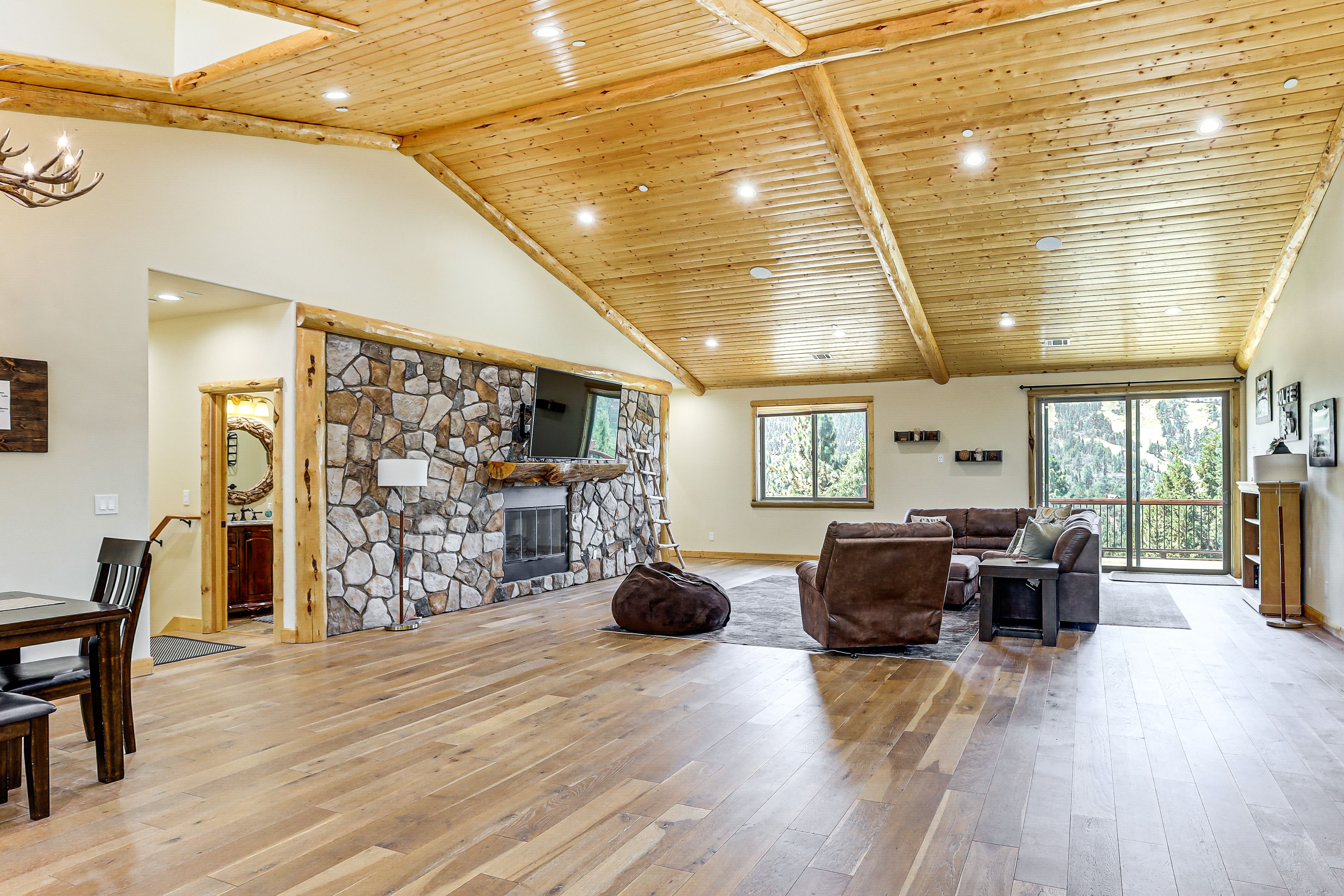 Living Room | Main Floor
