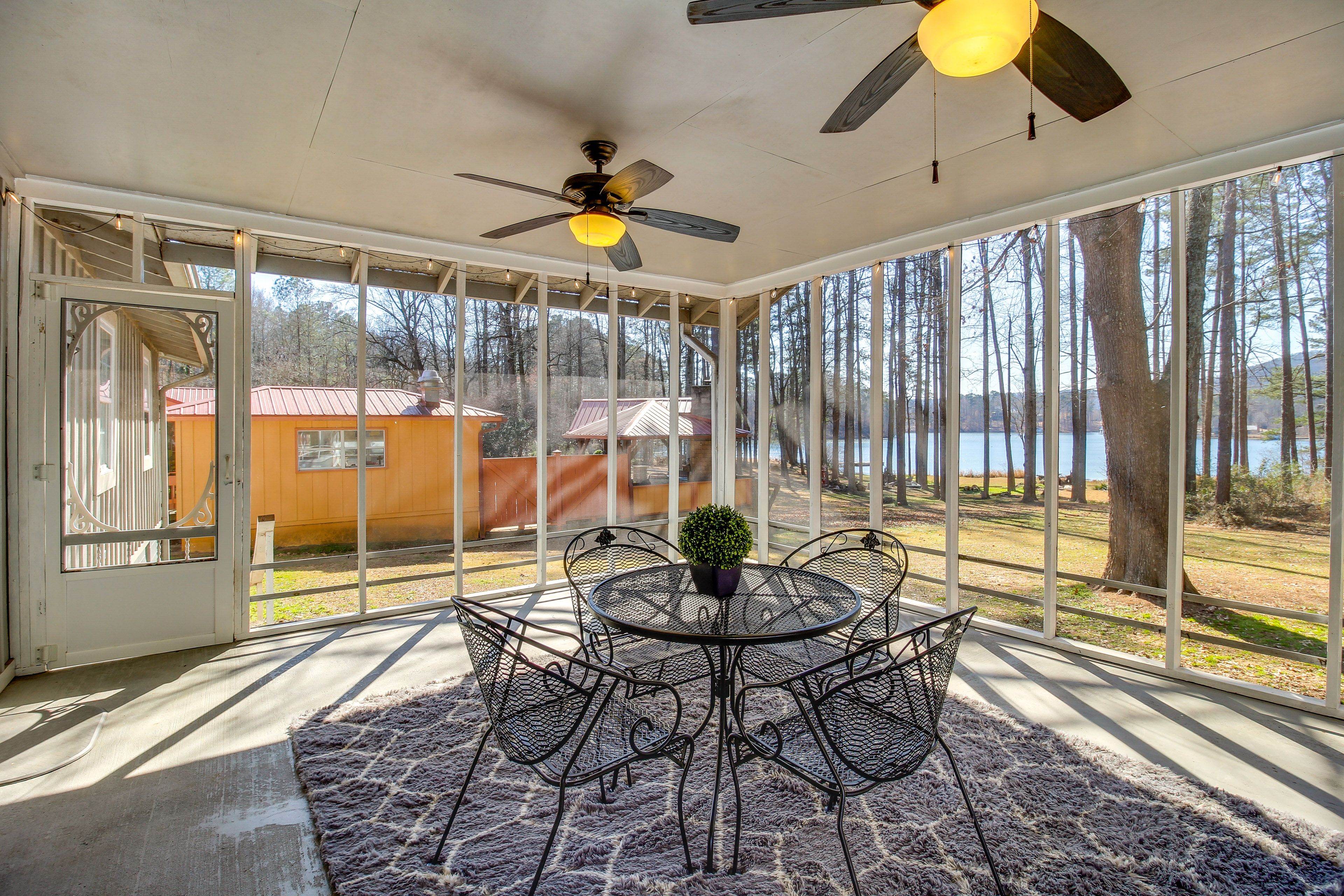Screened Porch | Outdoor Dining | Lake Views