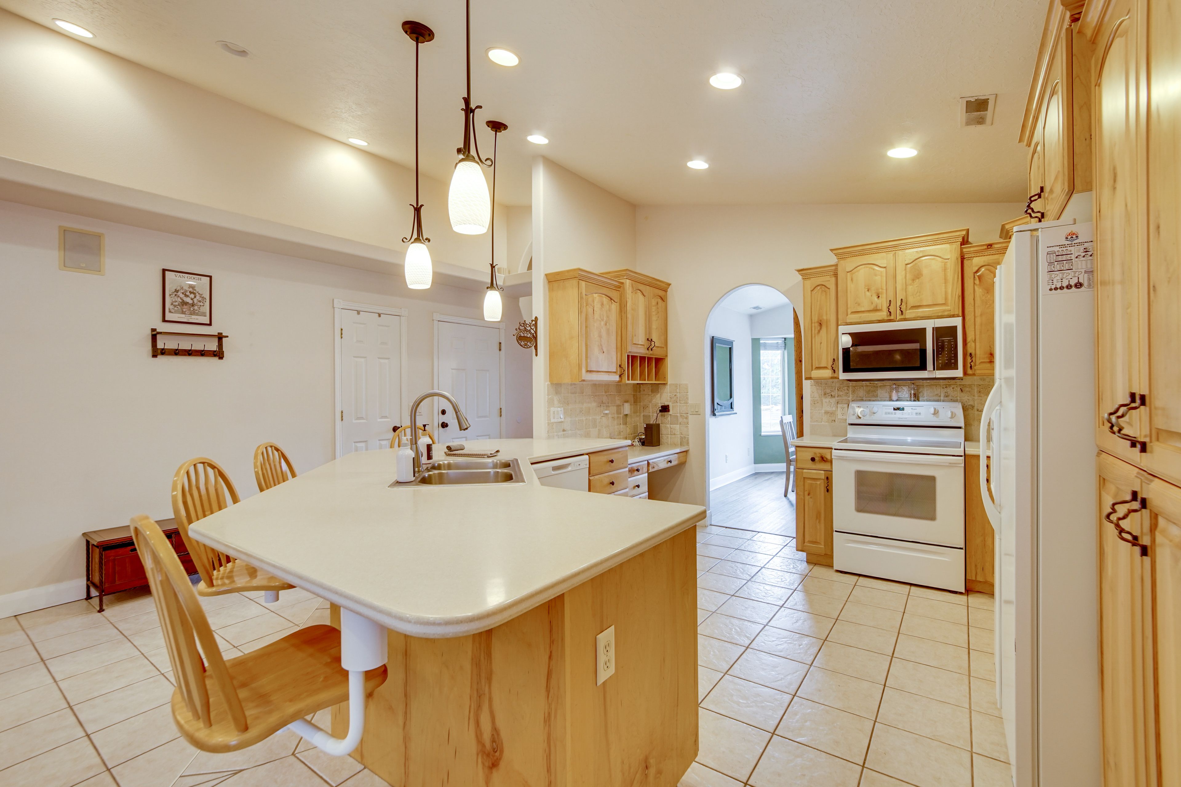 Kitchen | Keurig & Drip Coffee Makers | Blender | Toaster | Cooking Basics