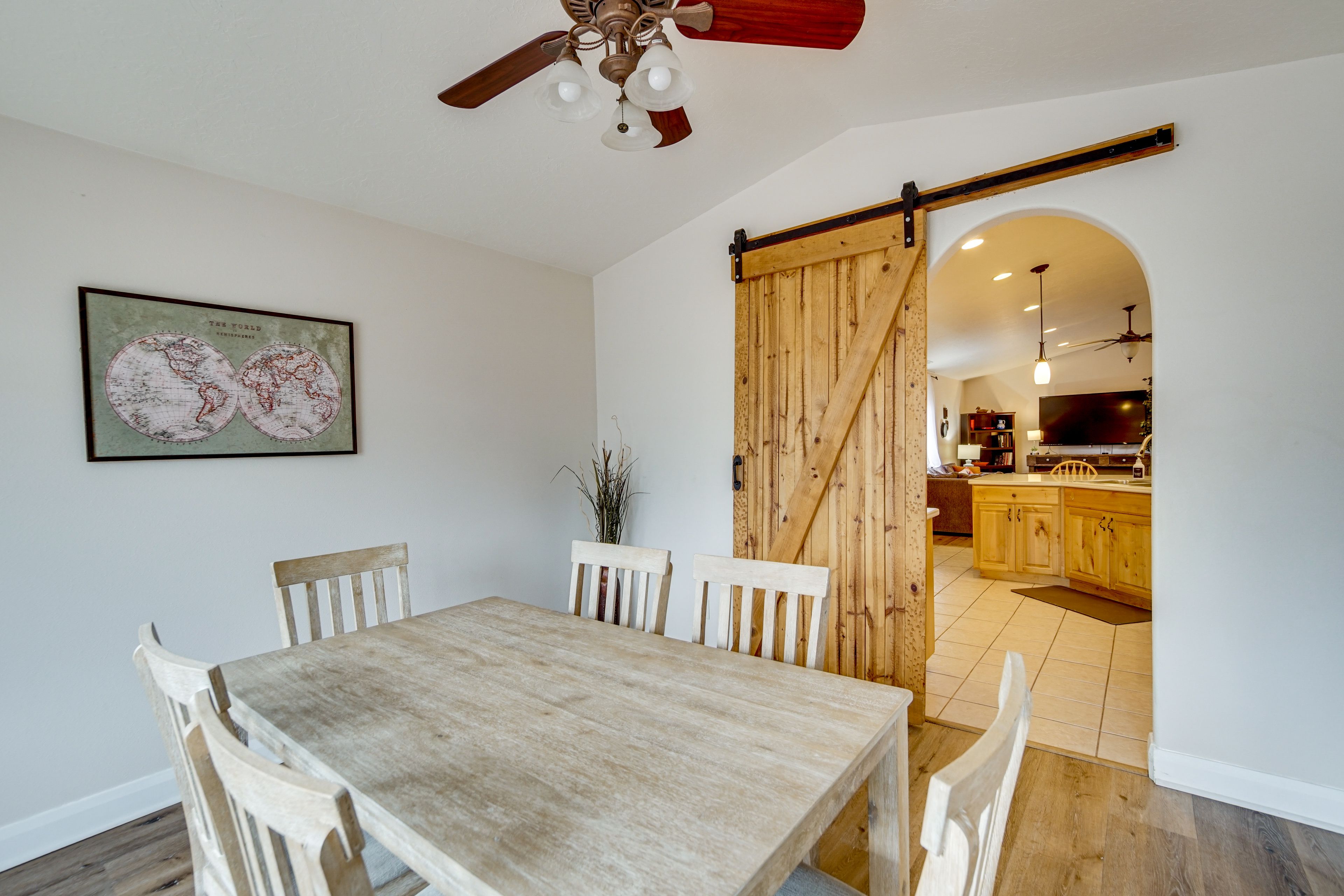 Additional Dining Area