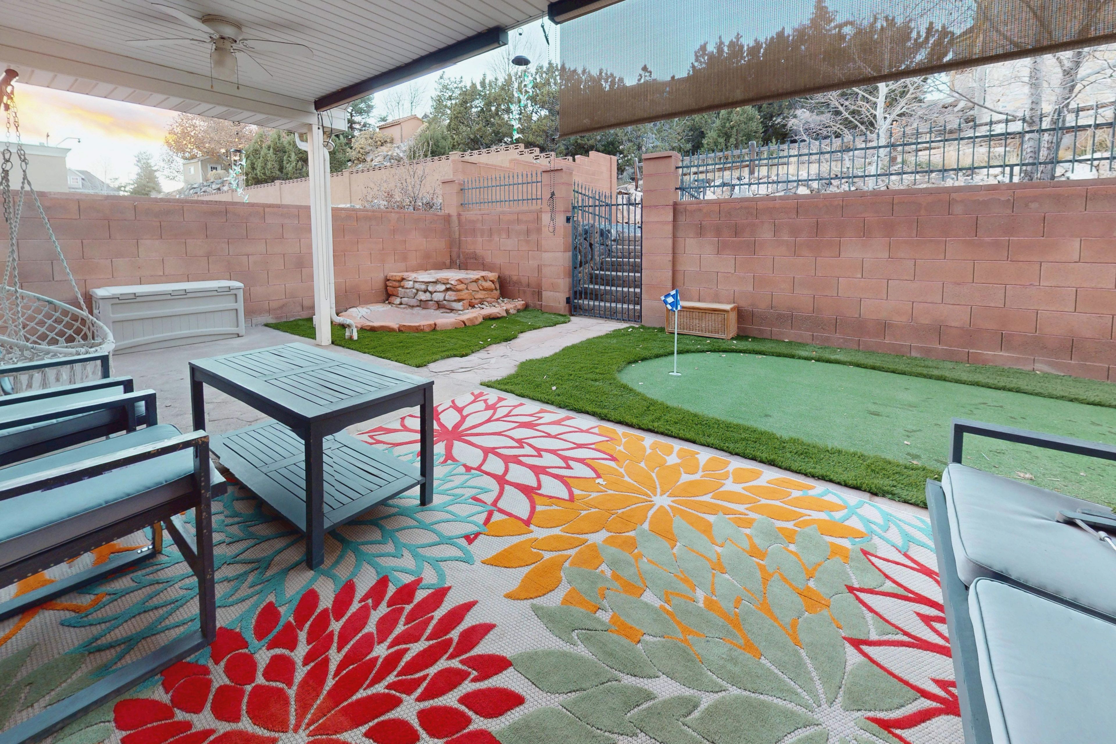 Covered Patio w/ Shade Screens | 1 Mi to Southern Utah University