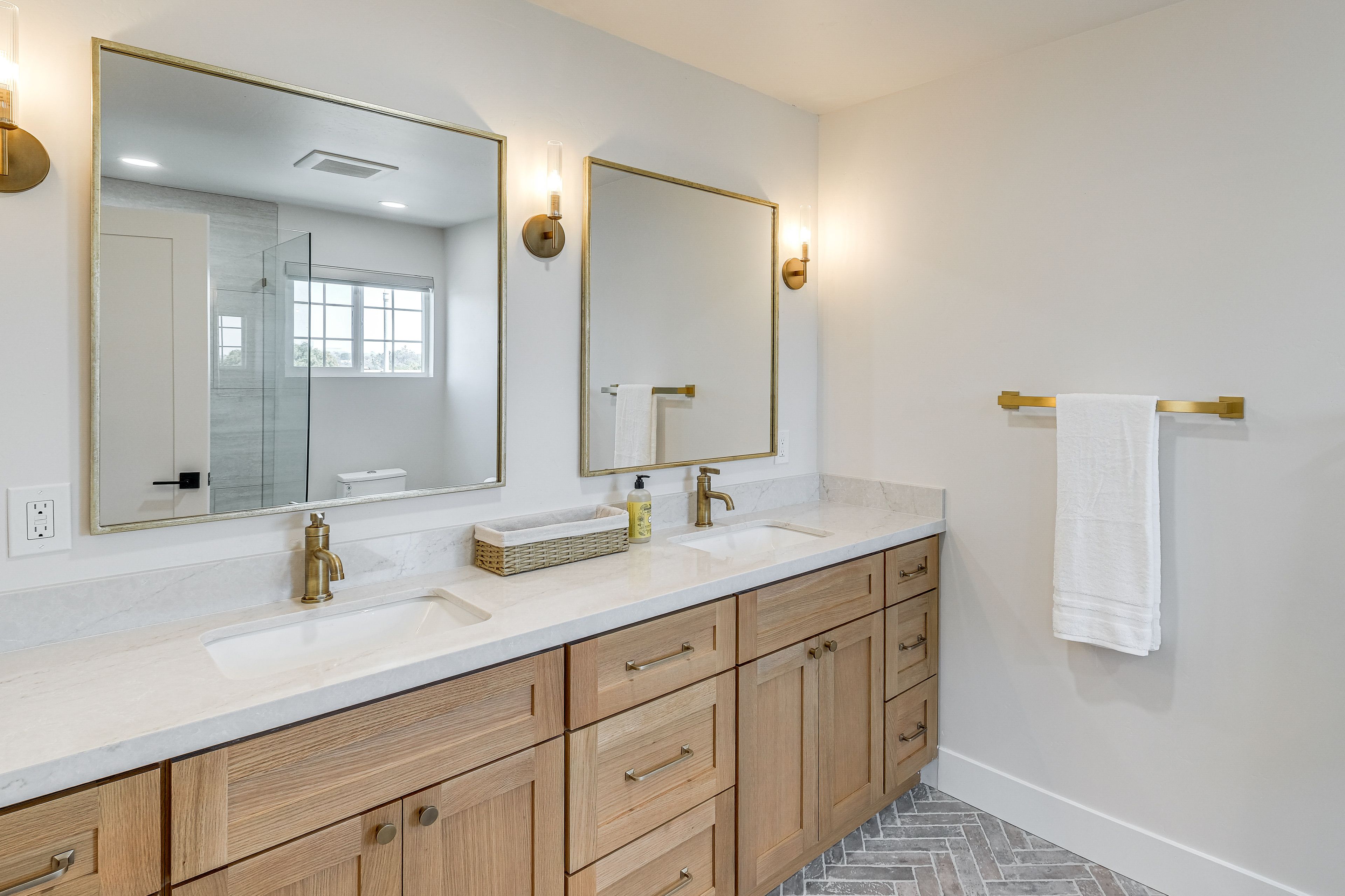 En-Suite Bathroom | 2nd Floor | Towels Provided