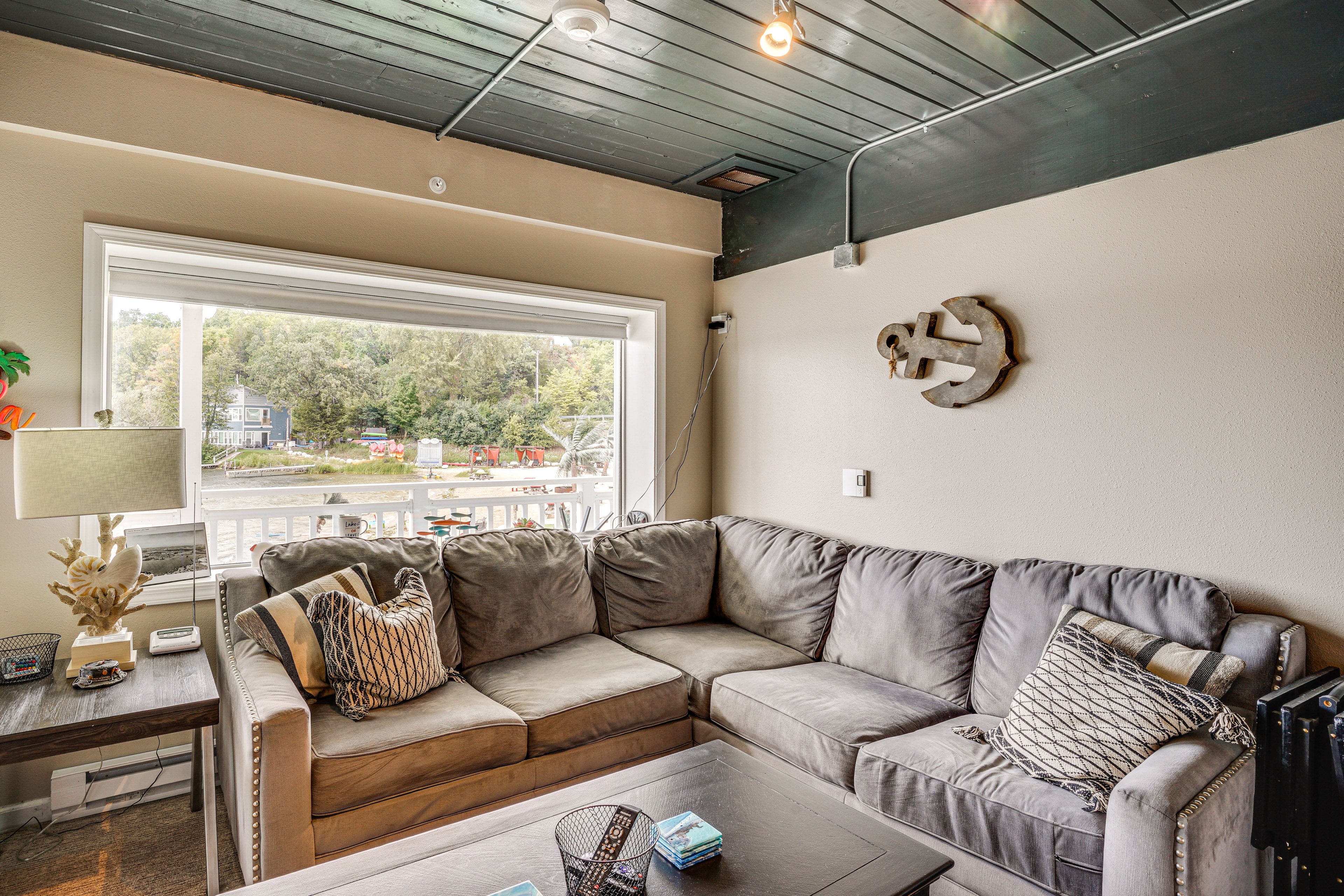 Living Area | Smart TV | Electric Fireplace | Board Games