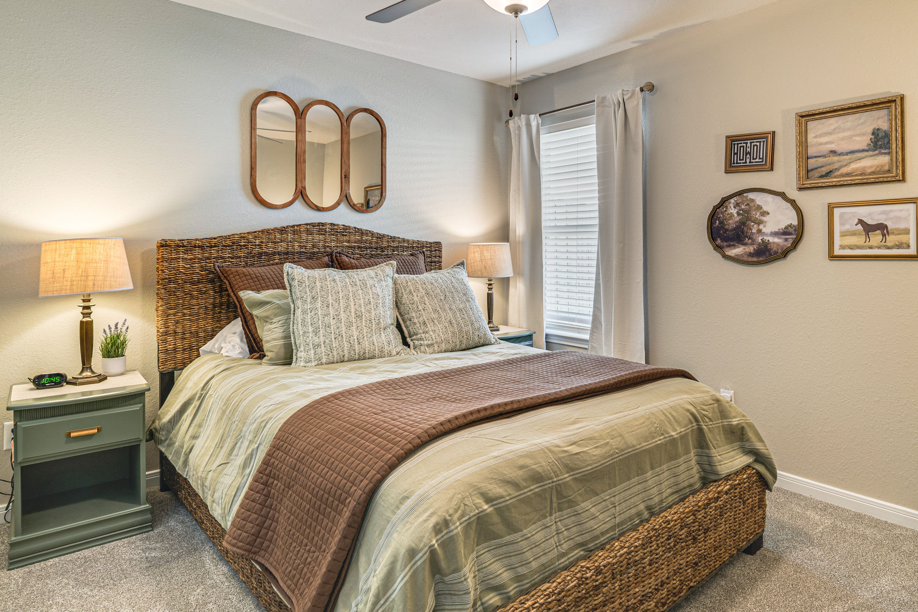 Bedroom 2 | Queen Bed