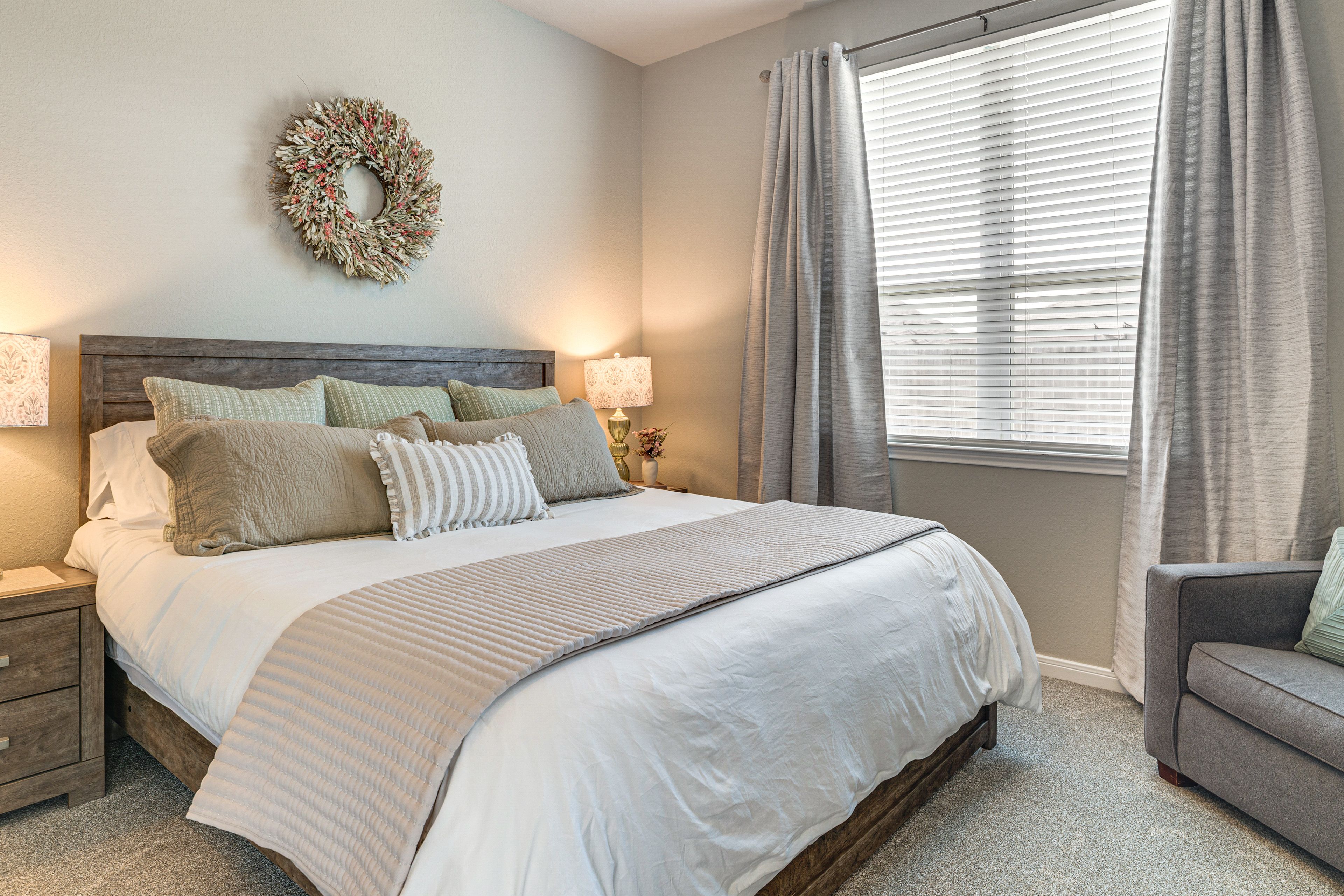 Bedroom 1 | King Bed