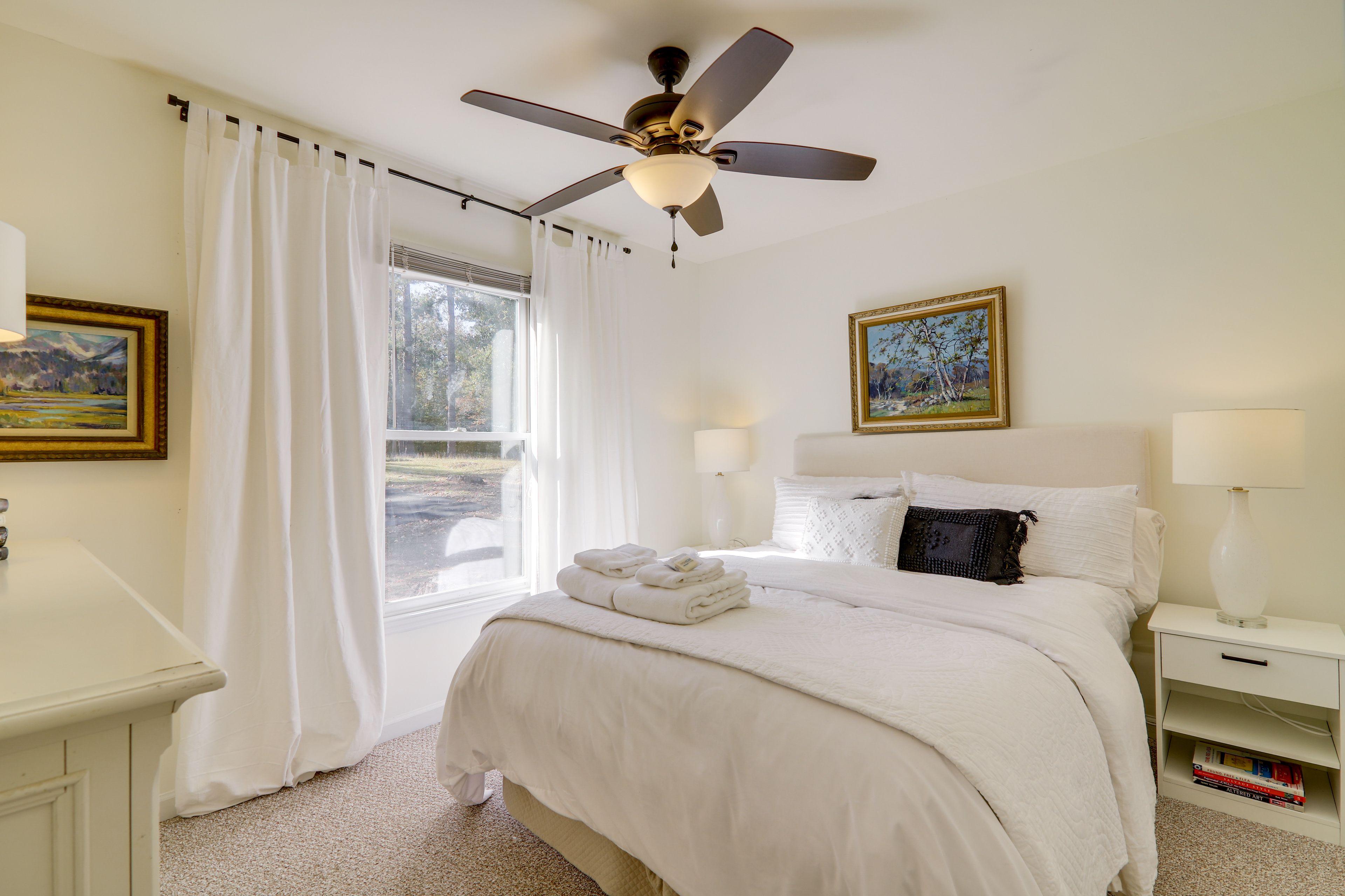 Bedroom 2 | Queen Bed | Main Level