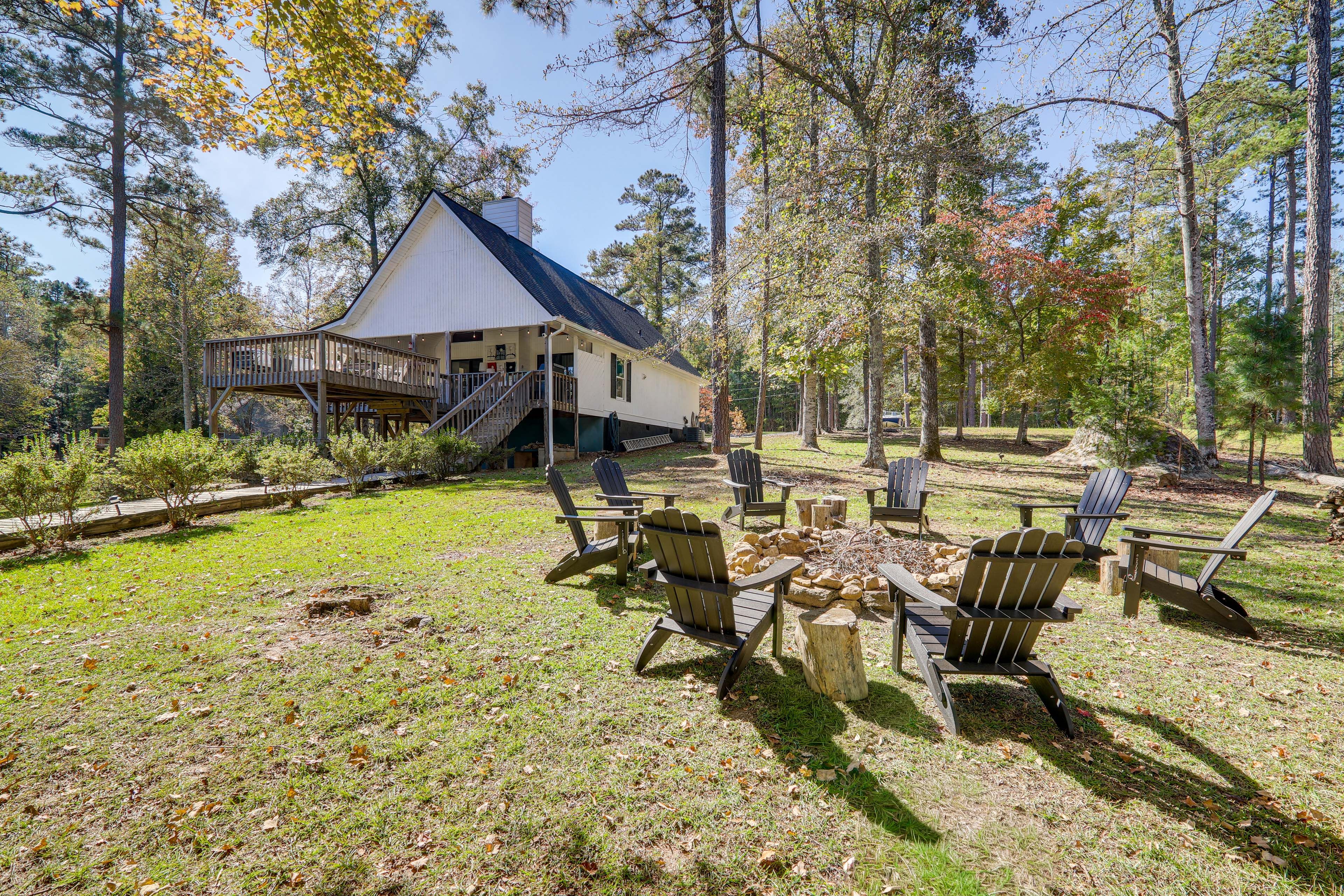 Large Open Yard | Private Fire Pit | Quiet Setting