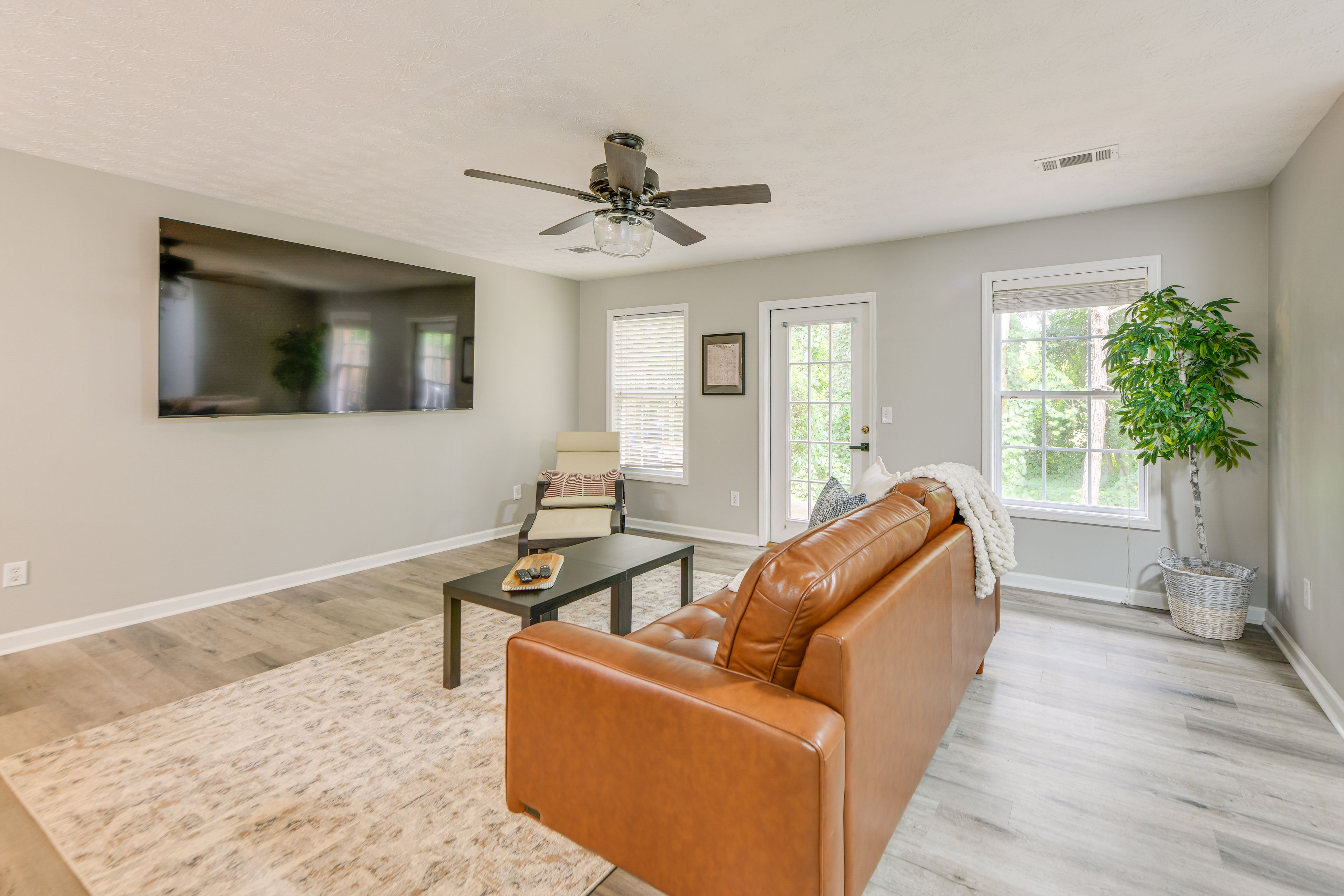 Living Room | 1st Floor | 86" Smart TV