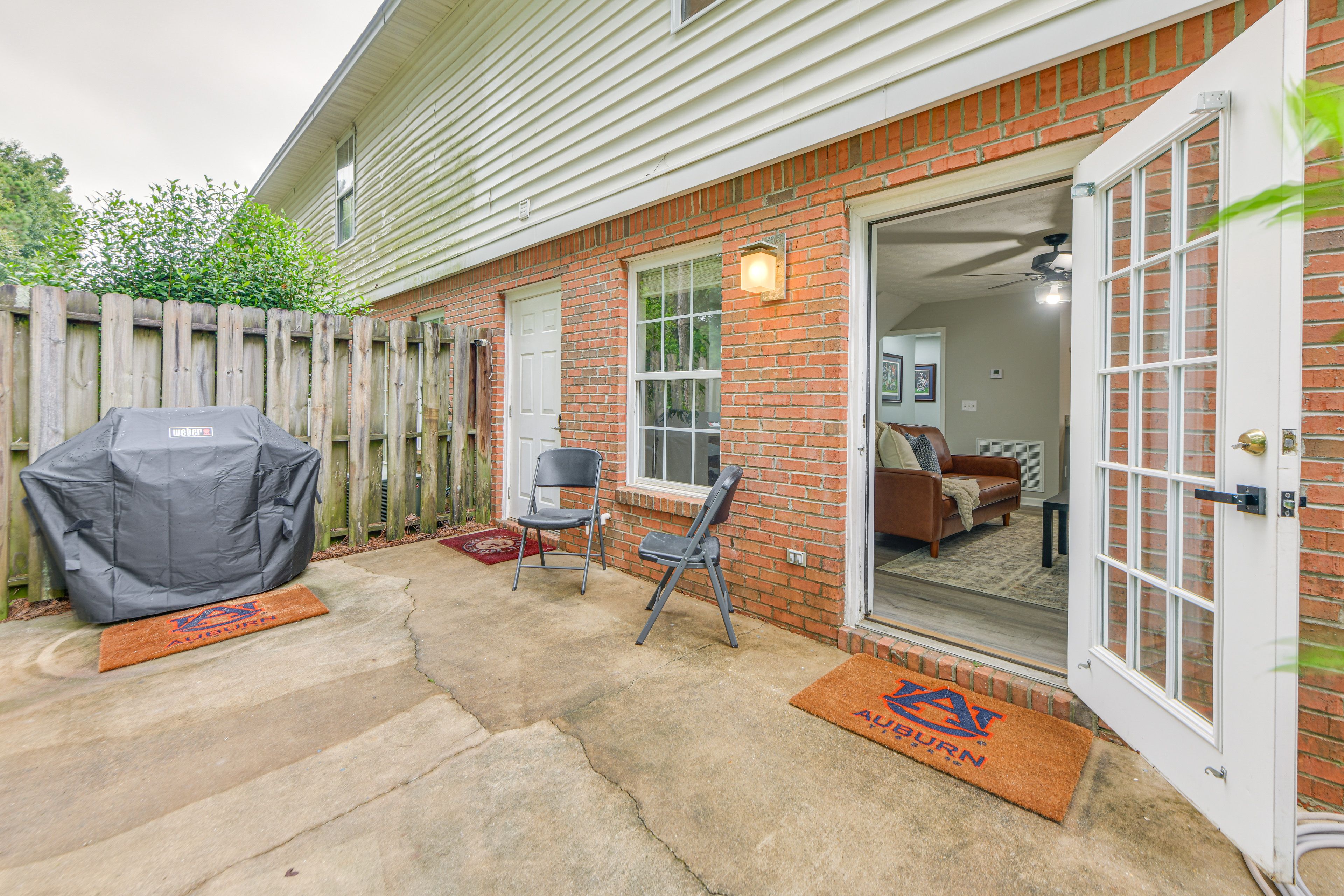 Private Patio | Gas Grill