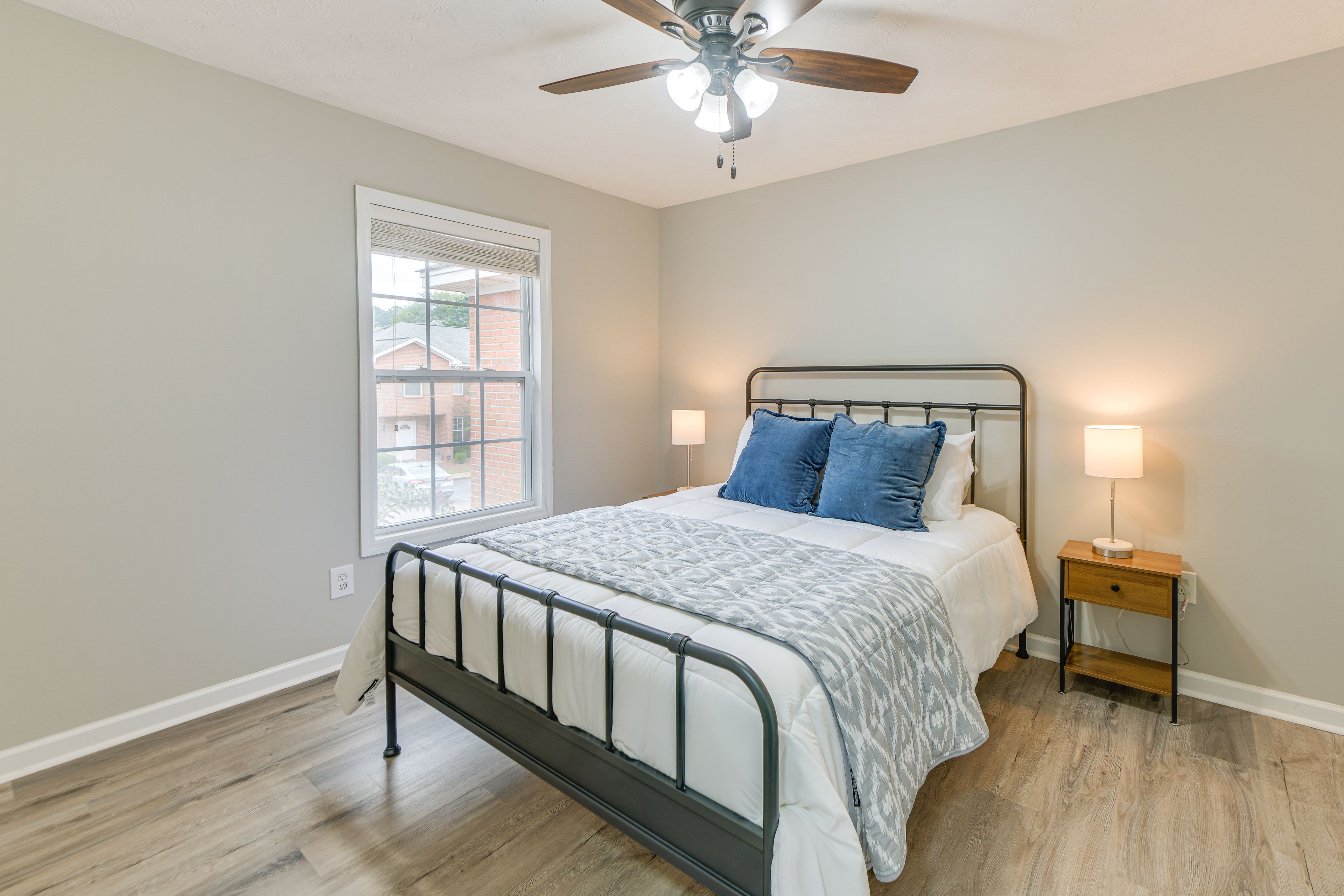 Bedroom 2 | 2nd Floor | Queen Bed