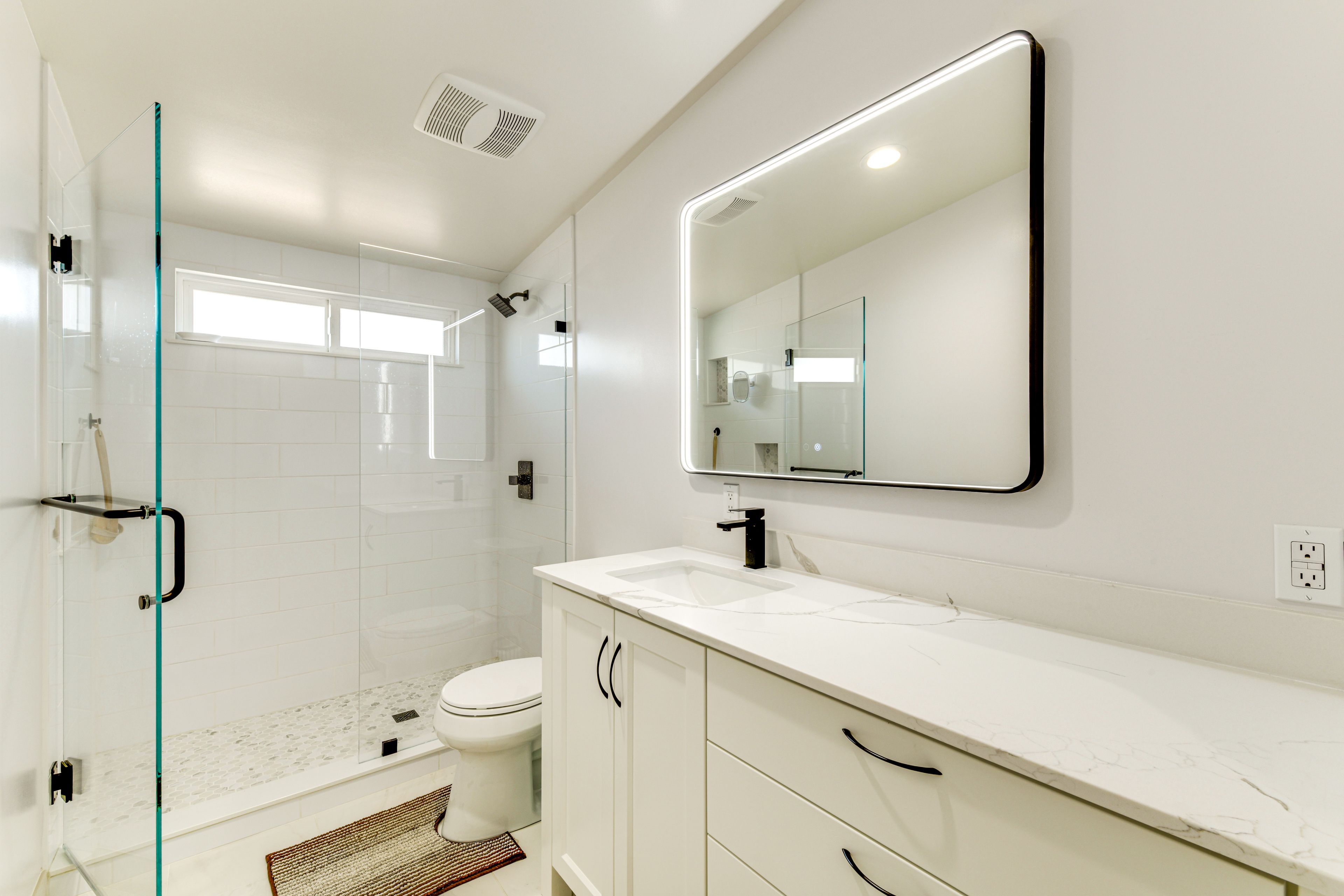 En-Suite Bathroom | Towels Provided