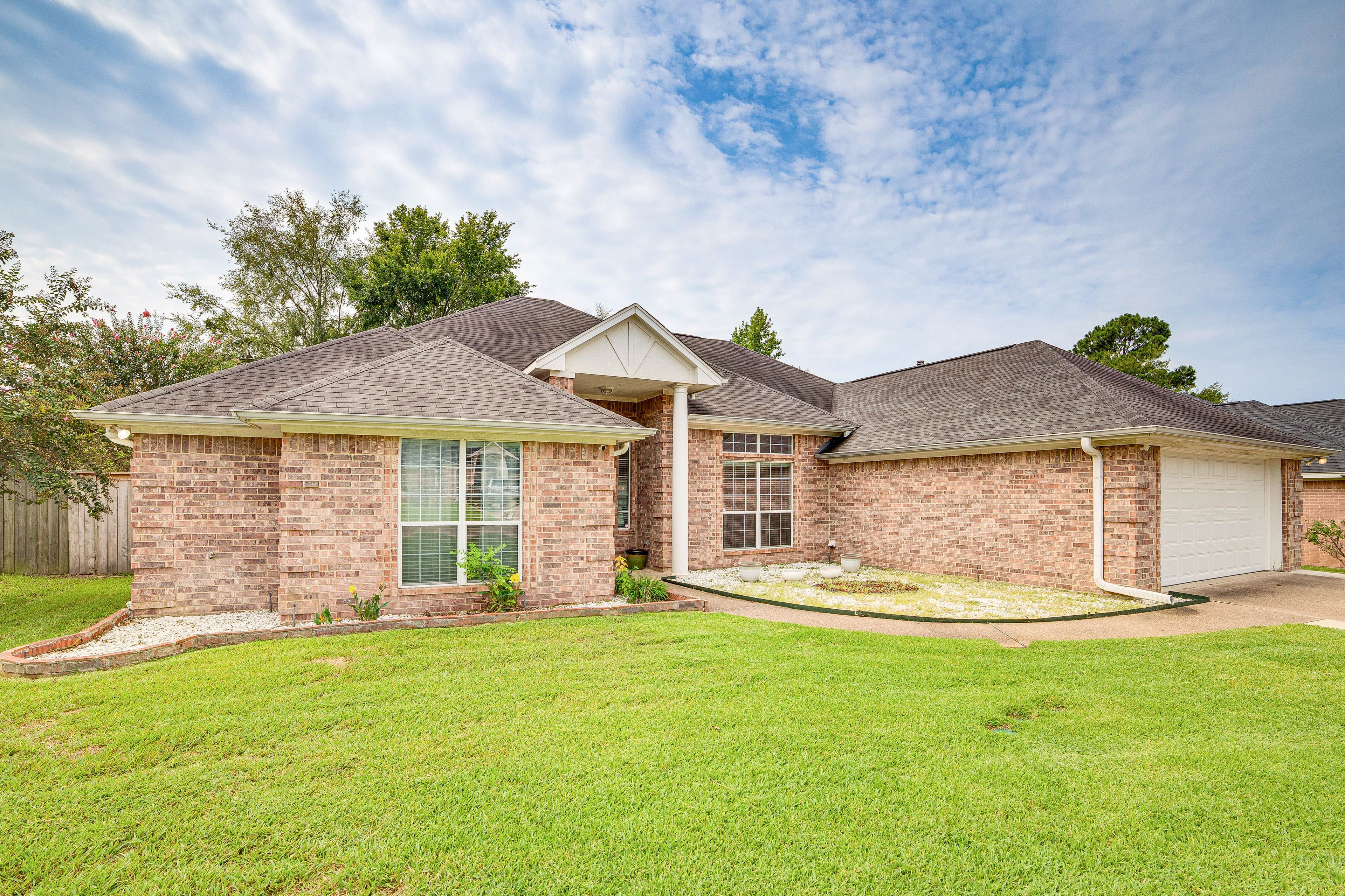 Single-Story House | Self Check-In | 11 Mi to Downtown Tyler