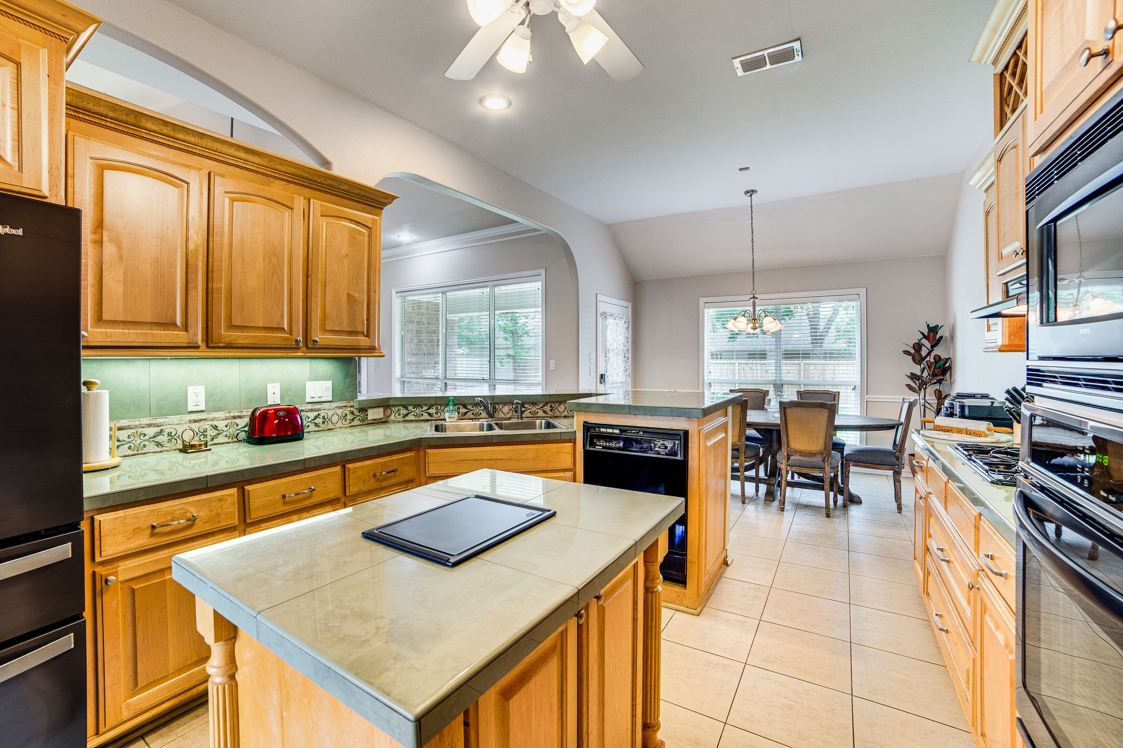 Kitchen | Keurig/Drip Coffee Maker | Toaster | Cooking Basics