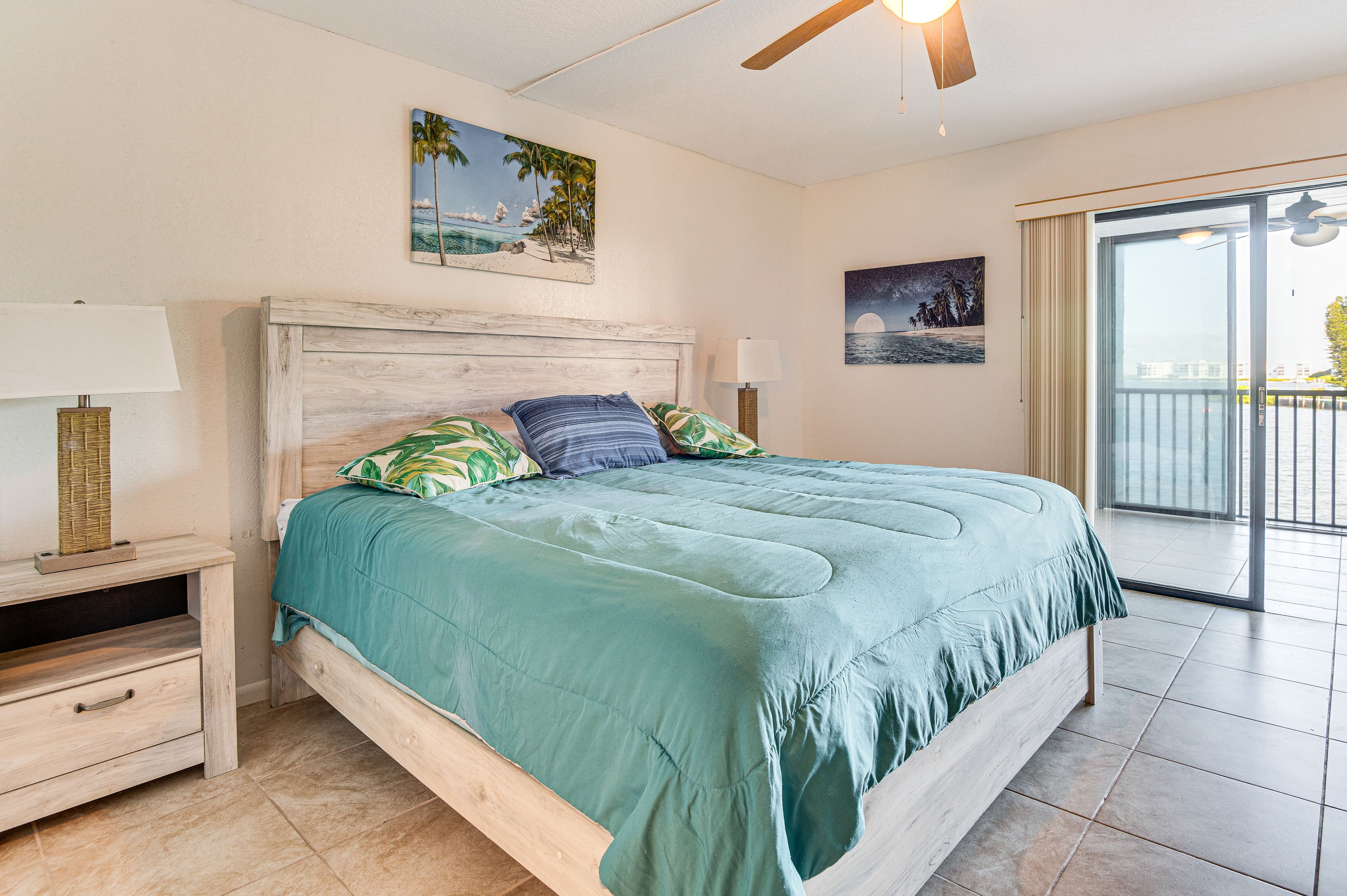 Bedroom 1 | King Bed | En-Suite Bathroom