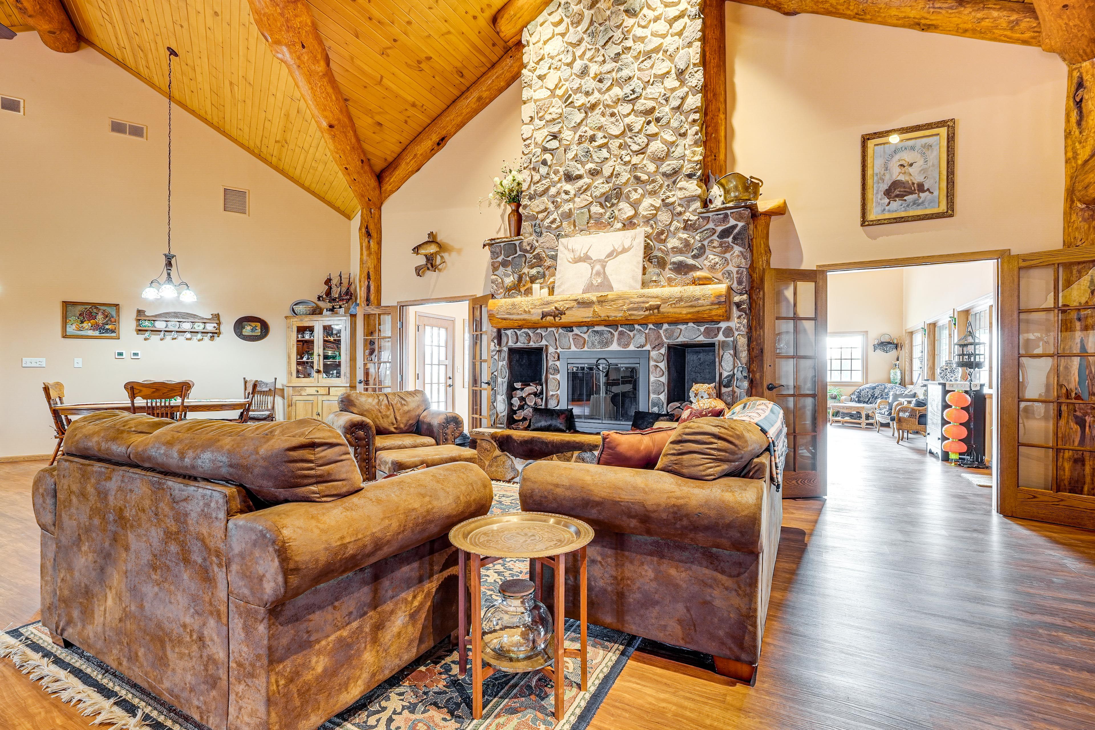 Craigville Vacation Rental | 3BR | 2BA | 3,500 Sq Ft