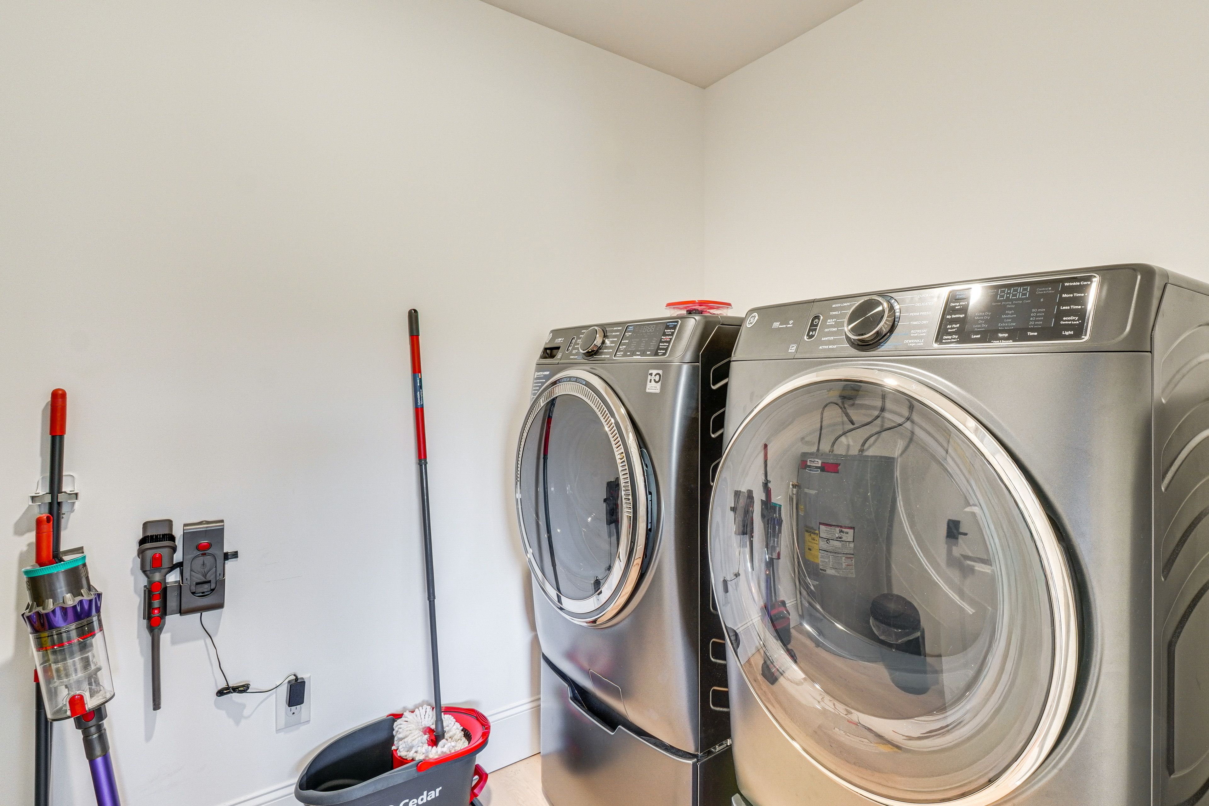Washer & Dryer | Lower Floor