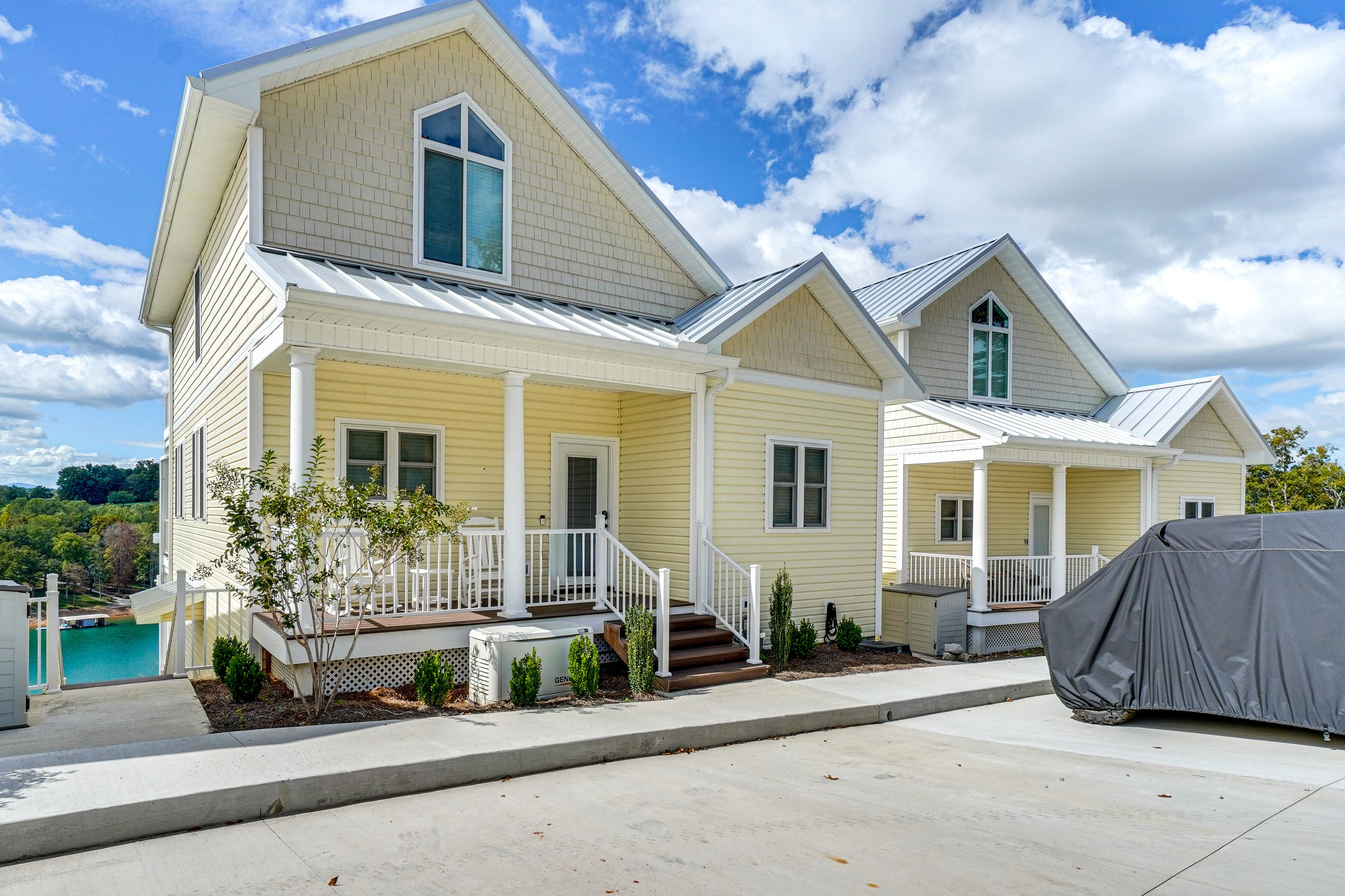 Building Exterior | Community Parking Lot (2 Vehicles)
