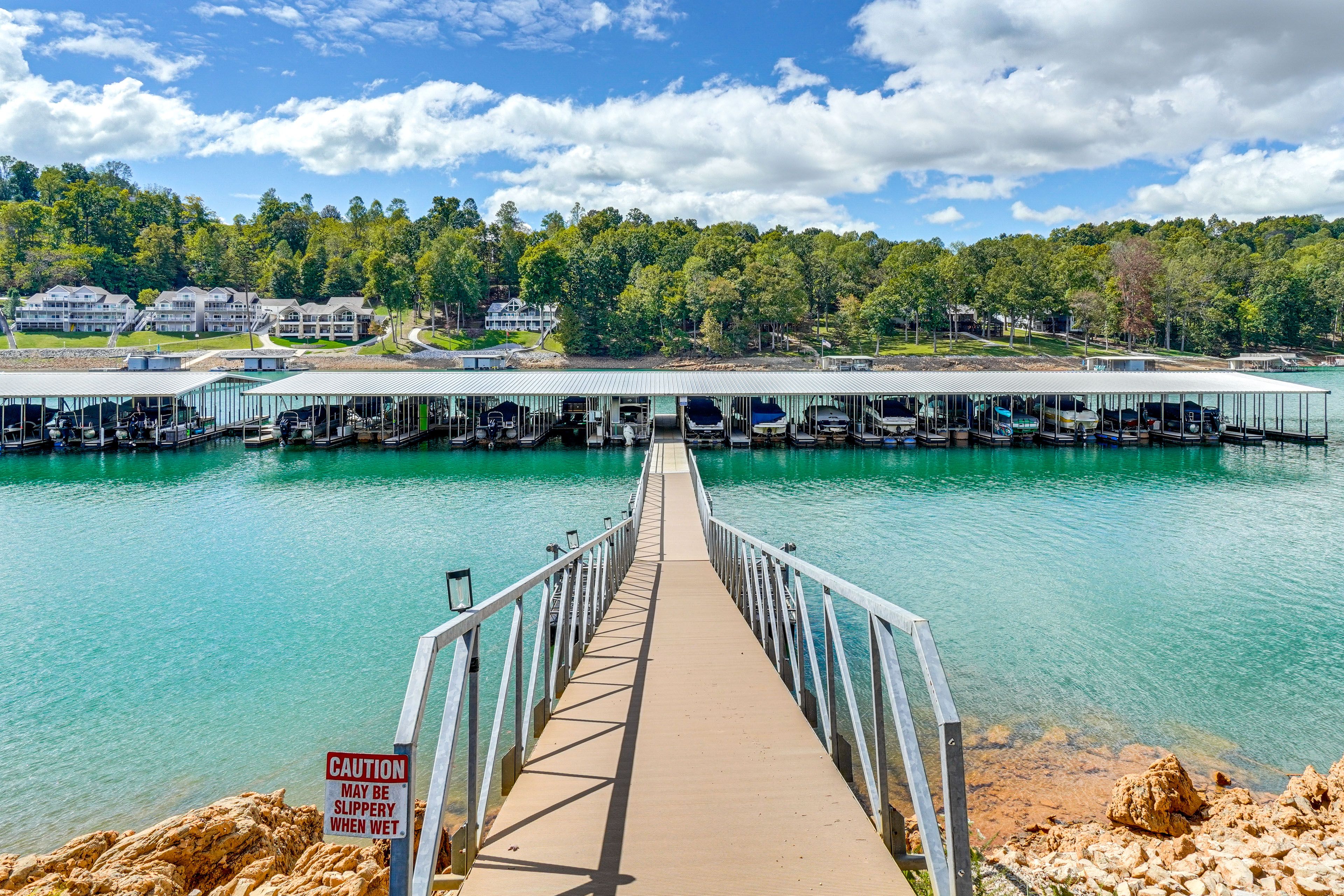 Community Marina (Available w/ Addt'l Fee)
