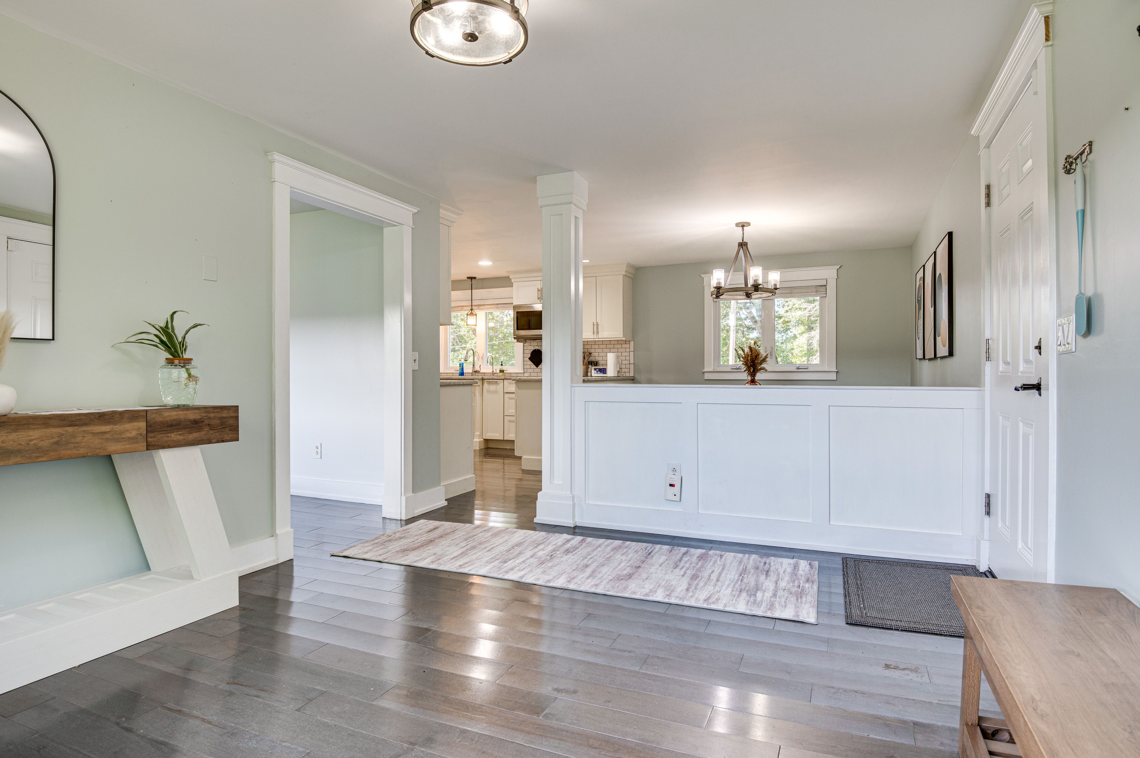 Entryway | Main Level