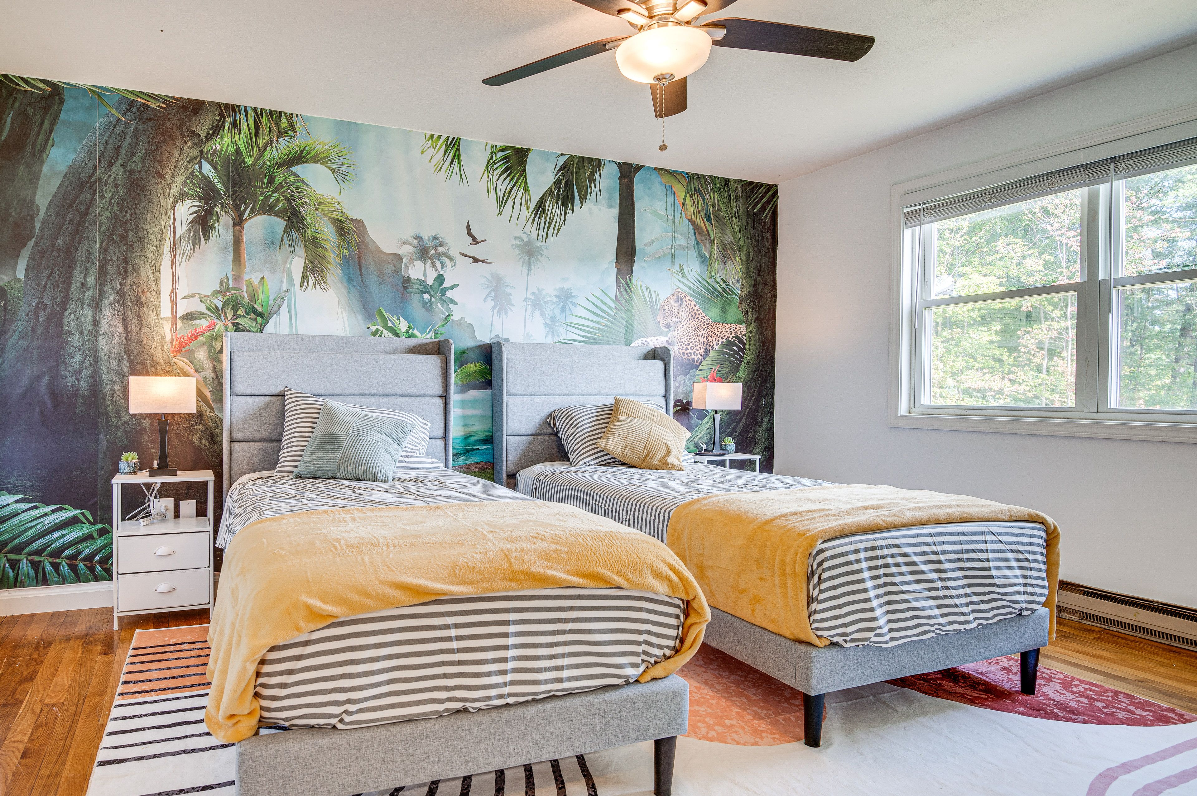 Bedroom 4 | 2 Twin Beds | Smart TV | Upper Level