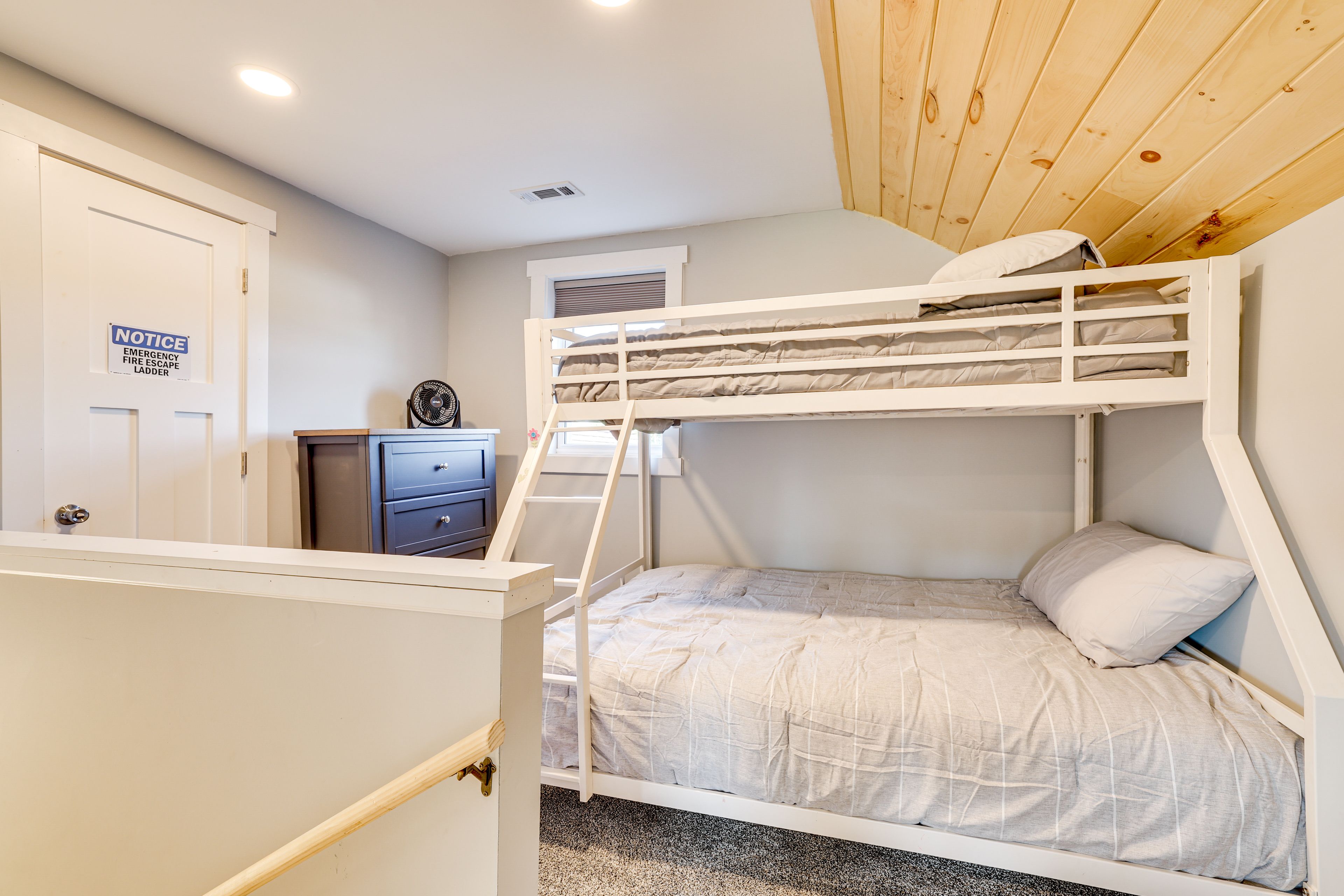 Loft | Twin/Full Bunk Bed | 2nd Floor