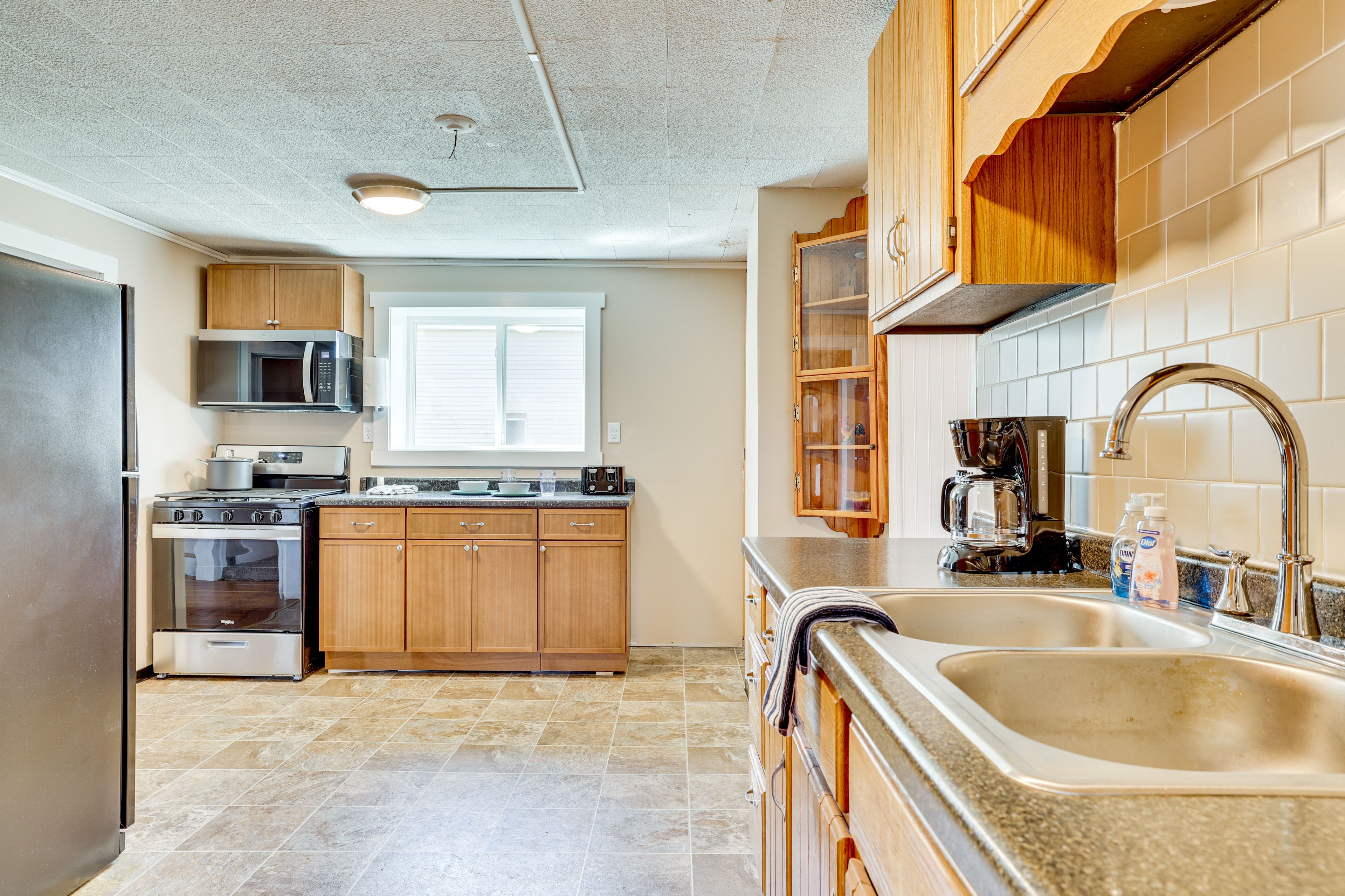 Kitchen | 2 Dining Tables | Free WiFi