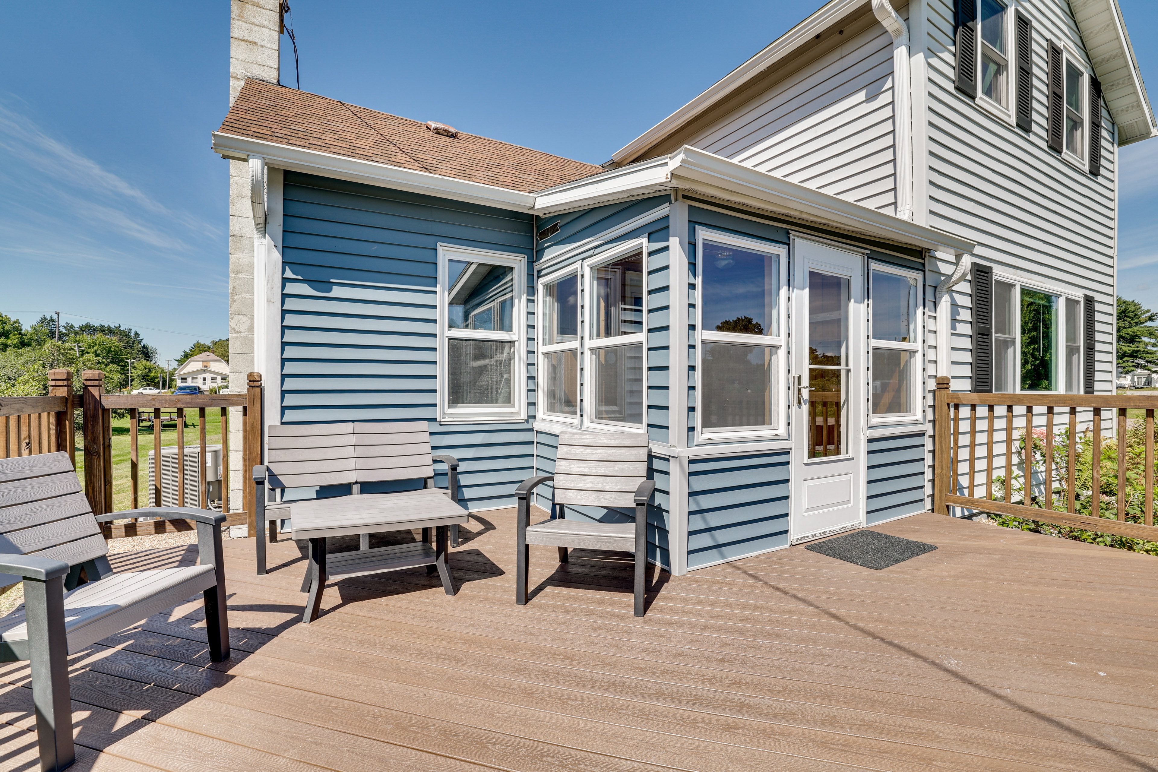 Front Porch | Seating