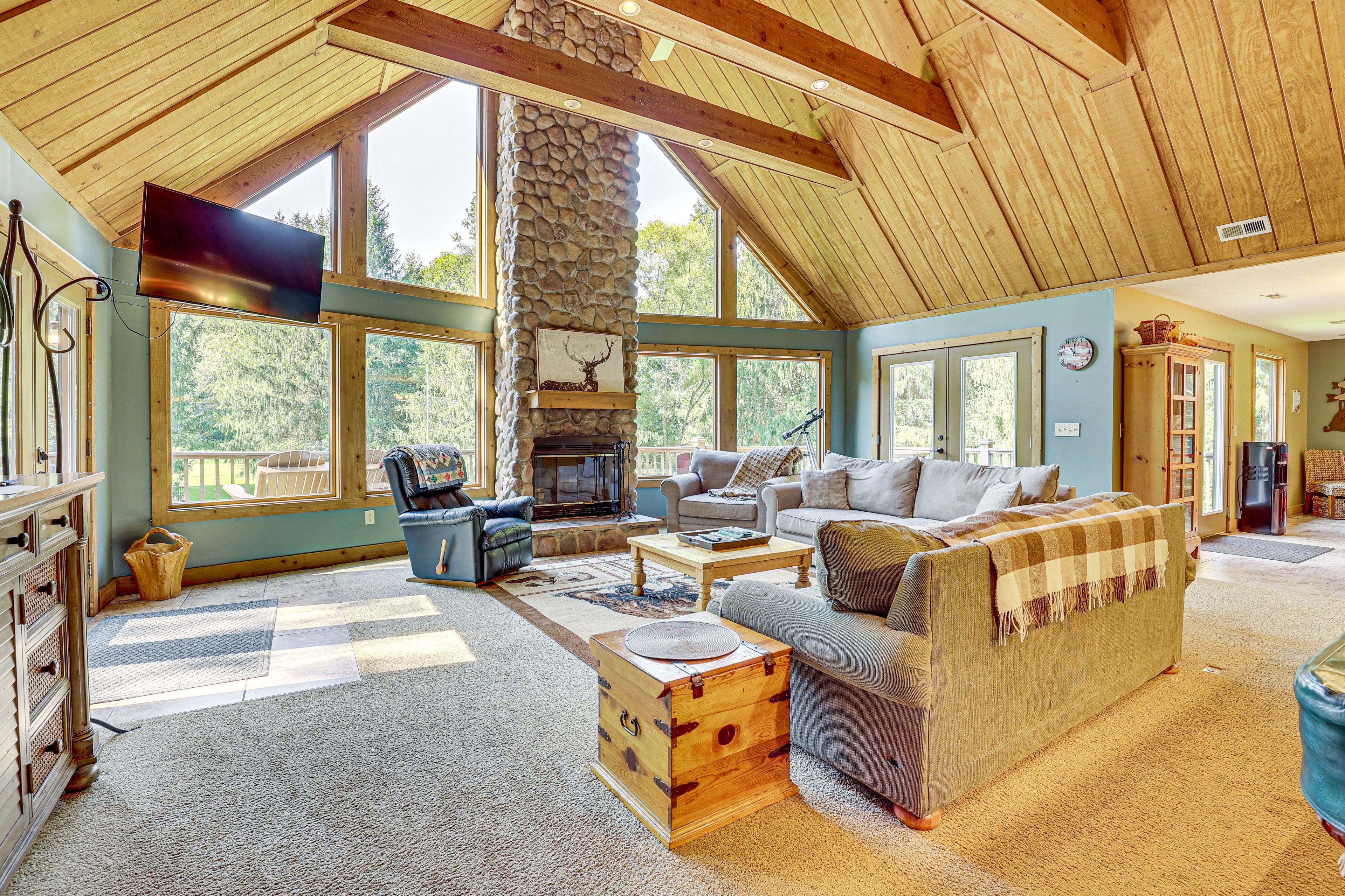 Brinkhaven Vacation Rental | 2BR | 4BA | Stairs Required | 1,800 Sq Ft