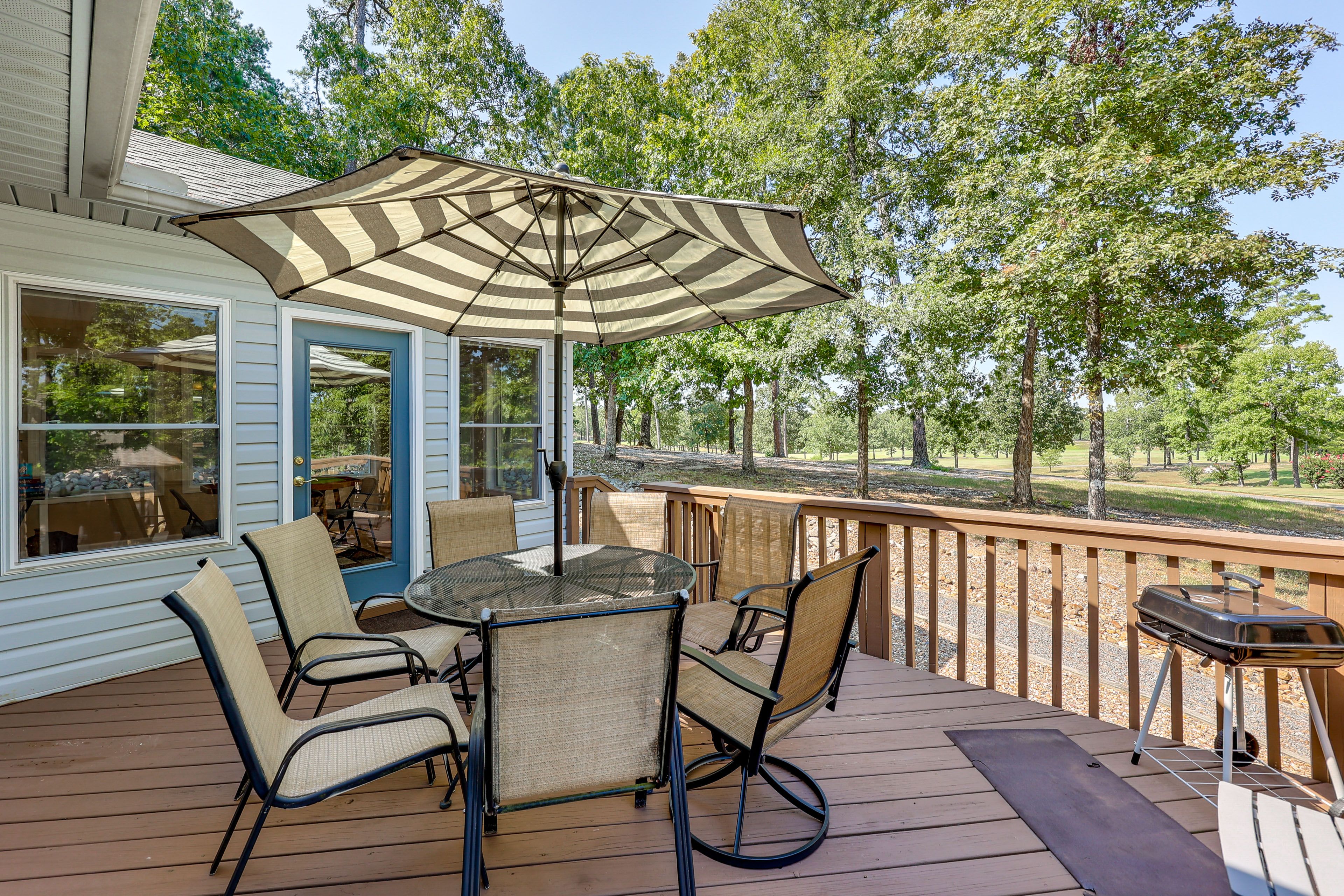Hot Springs Vacation Rental | 3BR | 2BA | 1,928 Sq Ft | 2 Steps Required