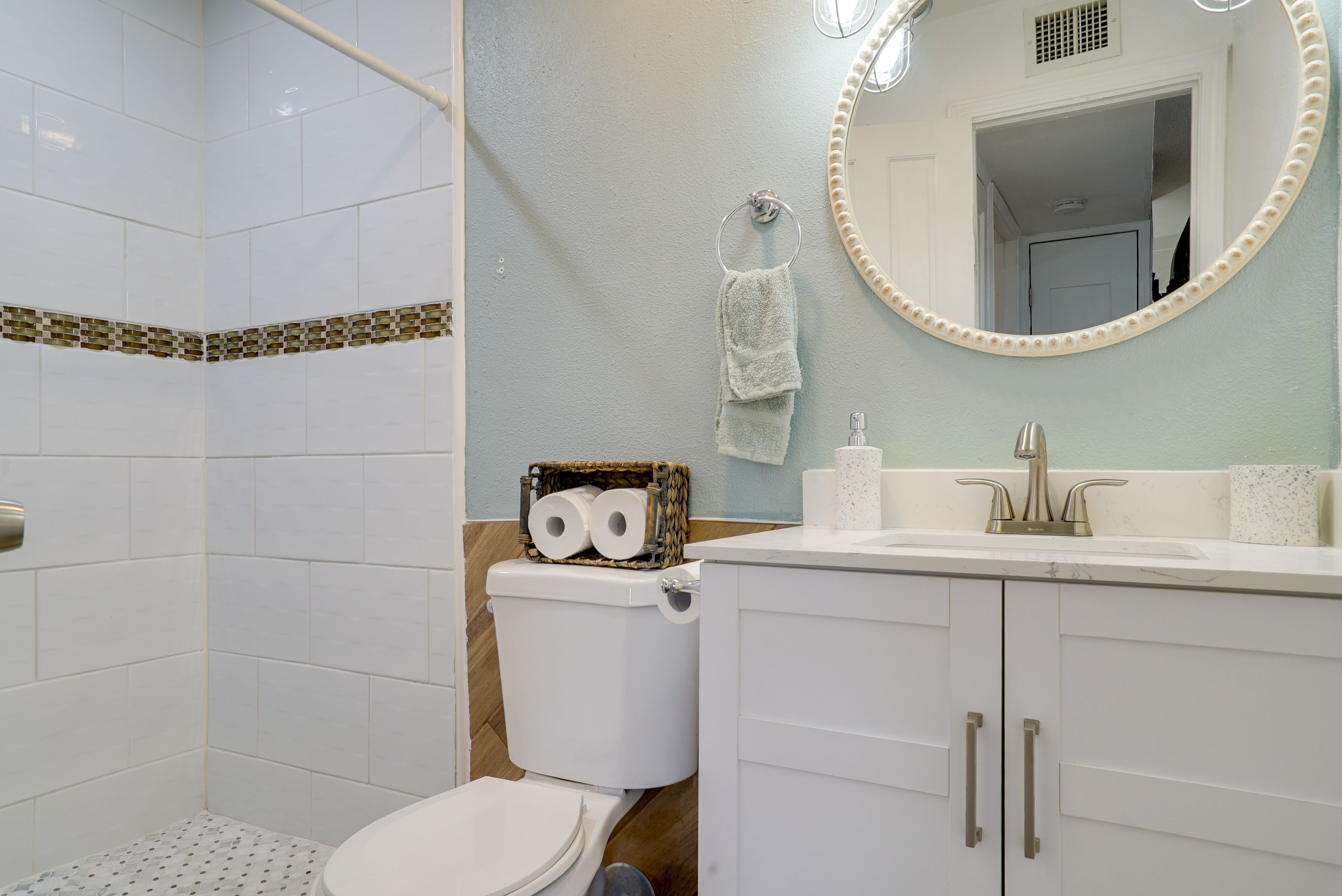 Bathroom | Towels Provided