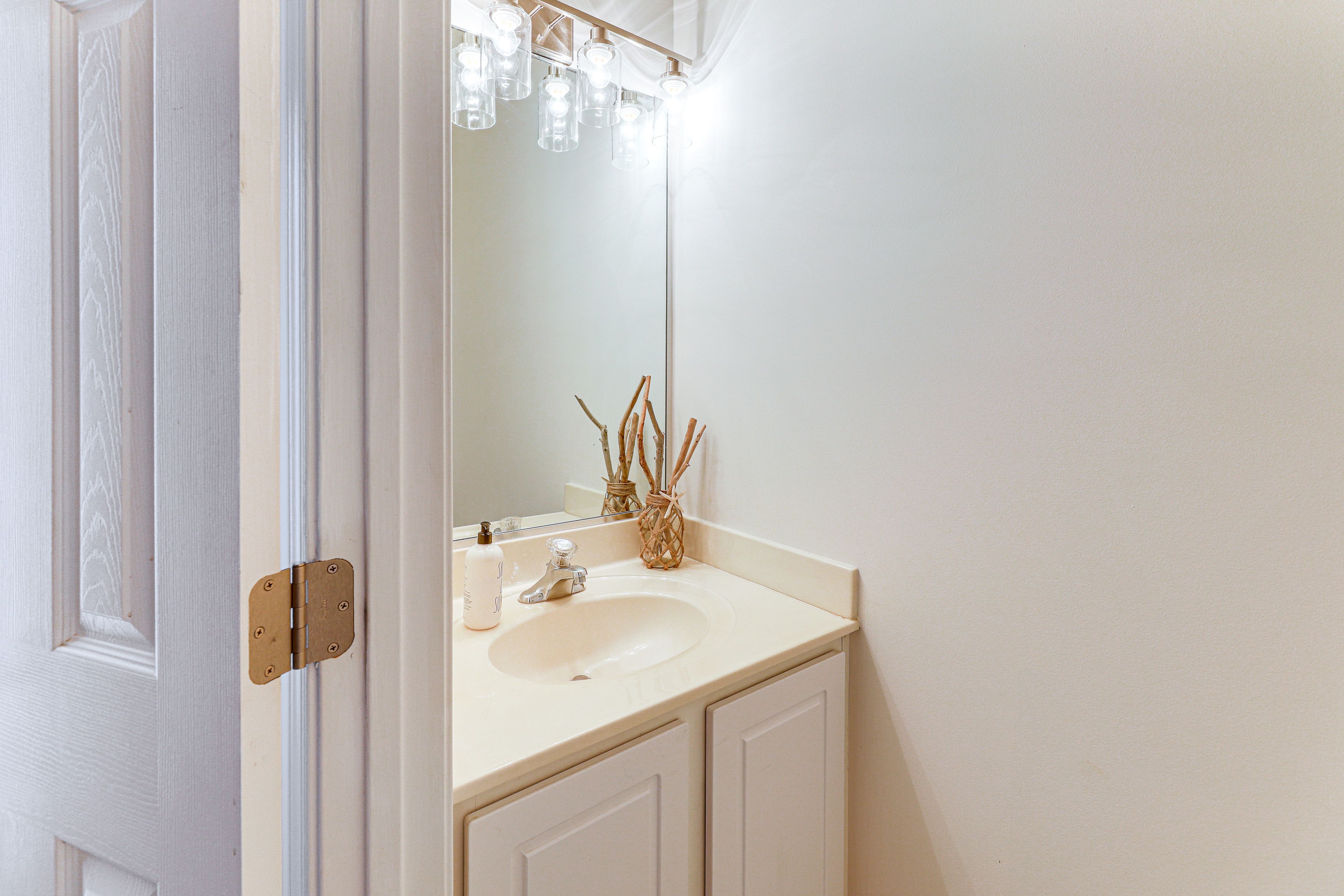 Half Bathroom | 1st Floor