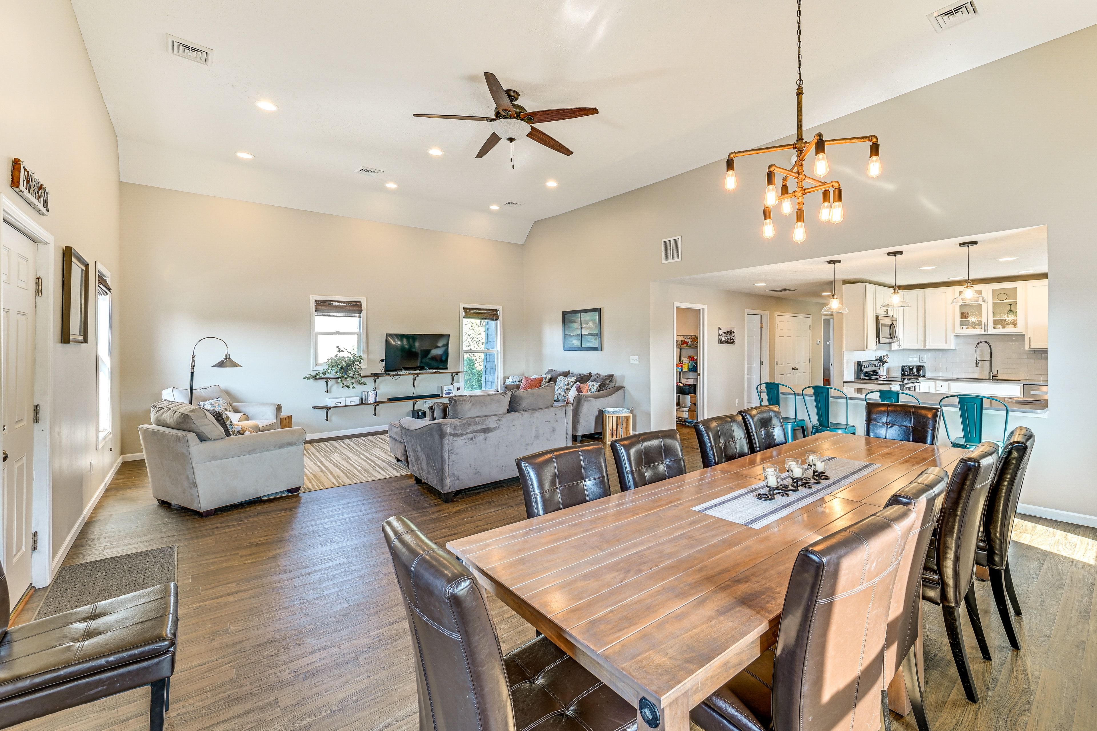 Culver Vacation Rental | 5BR | 2BA | 2,000 Sq Ft | Stairs Required