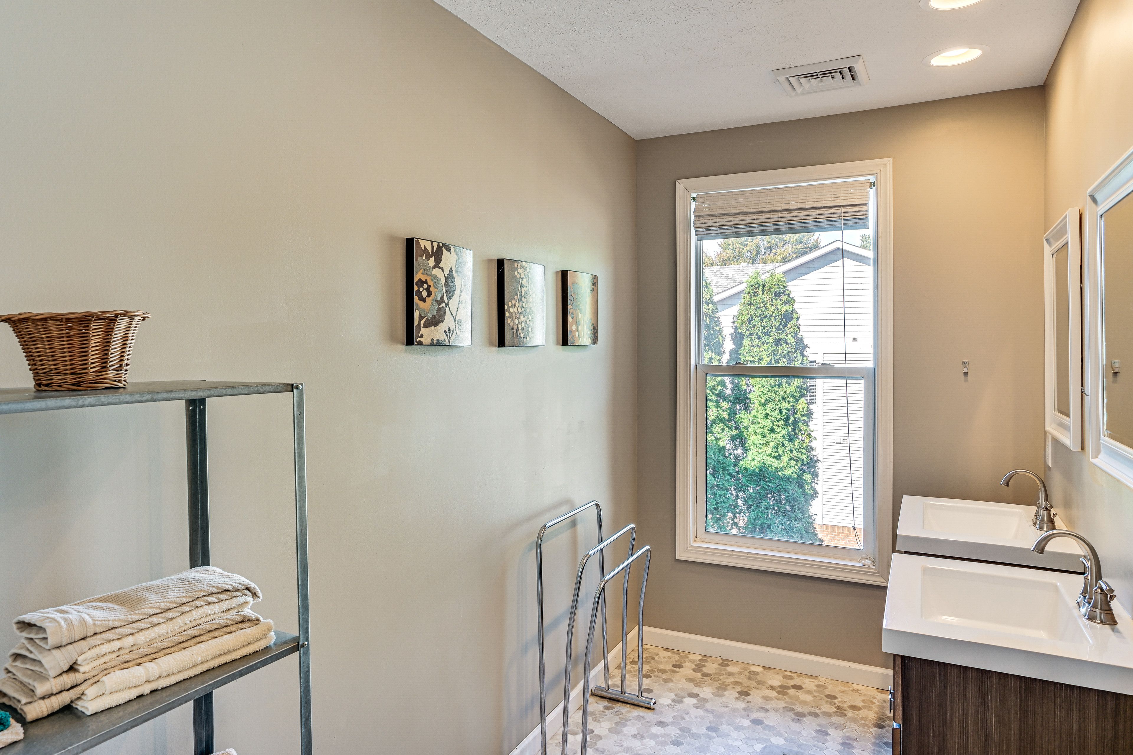 Bathroom | Bathtub/Shower