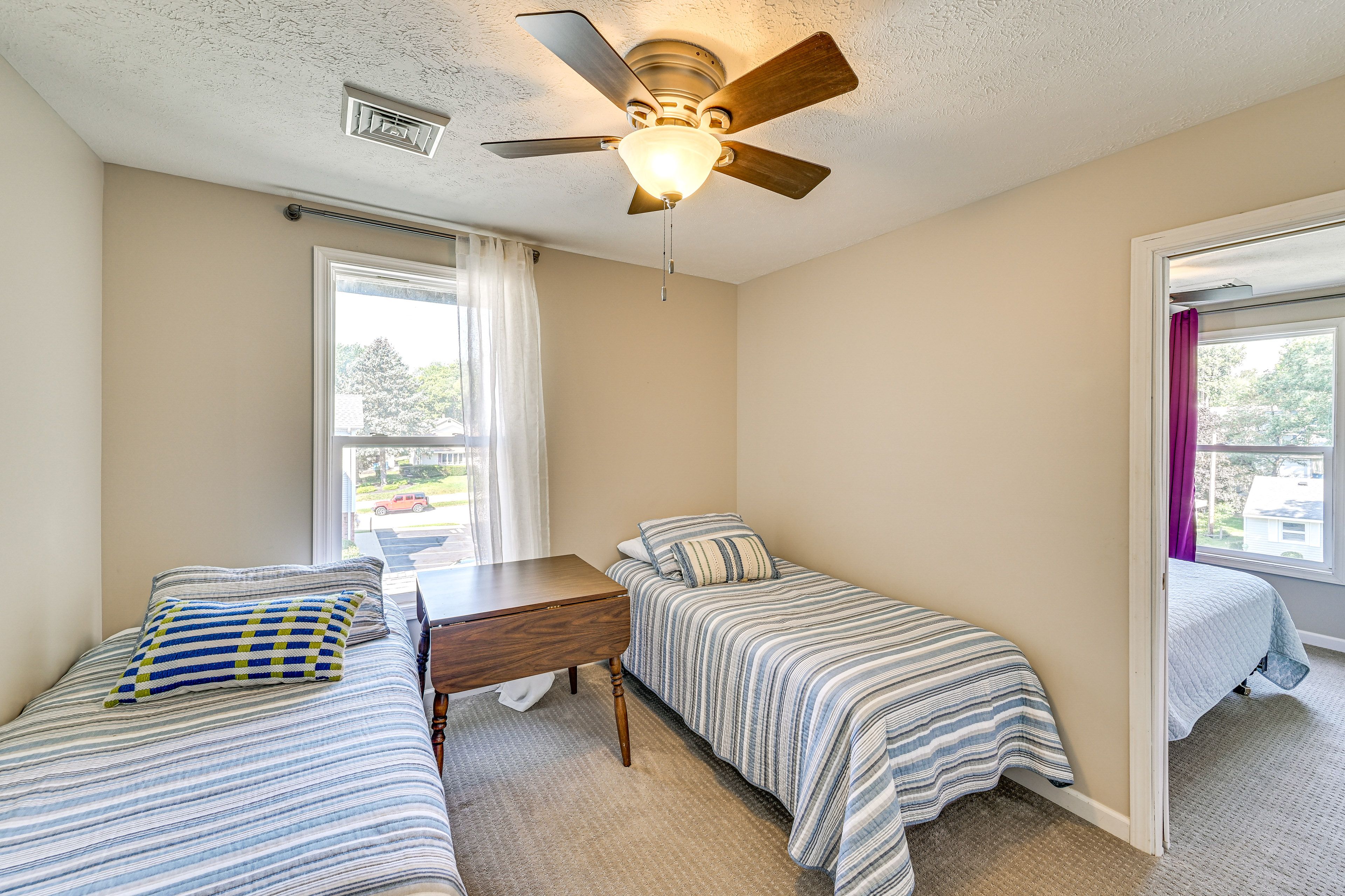 Bedroom 4 | 2 Twin Beds