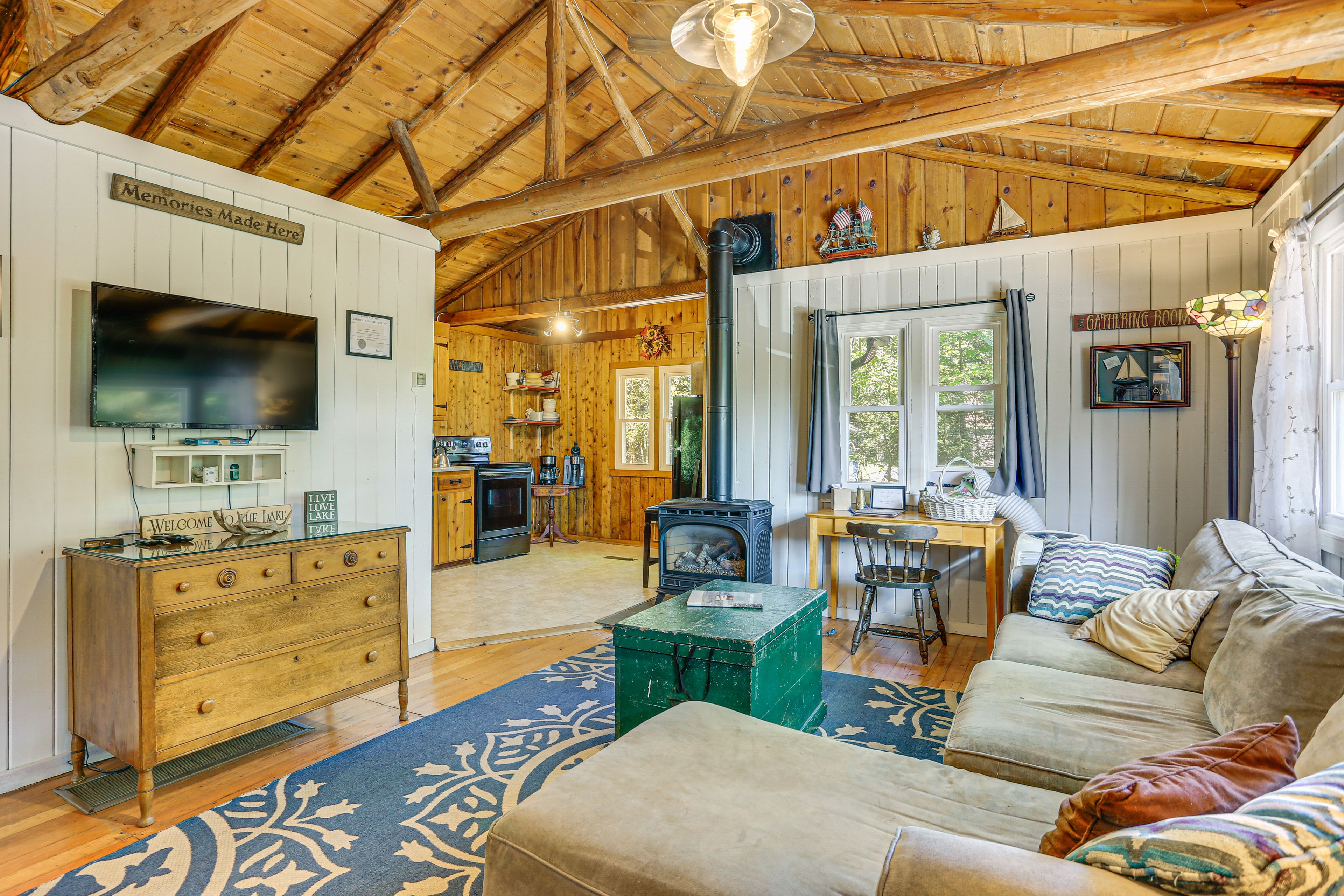 Greentown Vacation Rental | 2BR | 1BA | 600 Sq Ft | Stairs Required