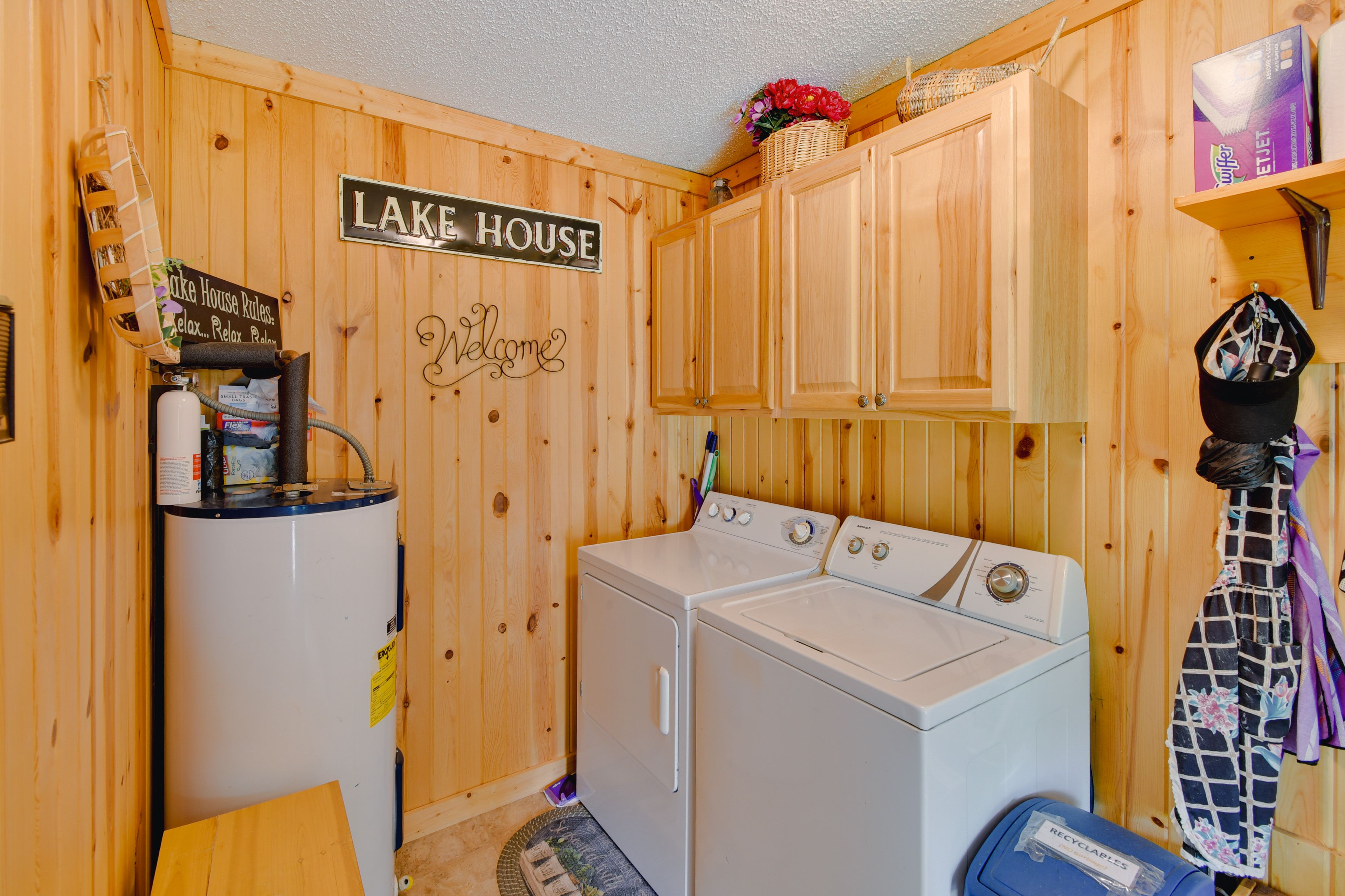 Laundry Room | Washer/Dryer