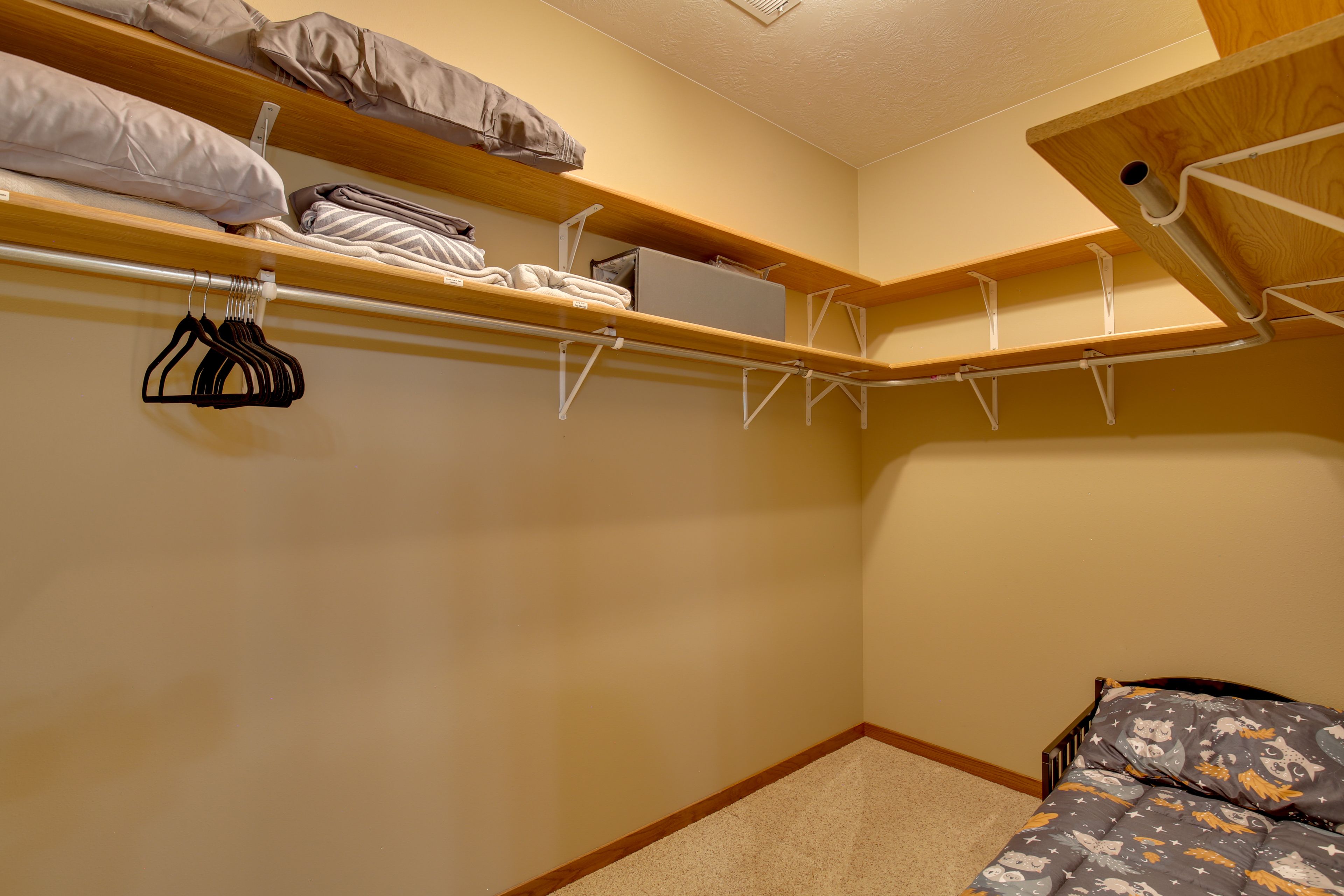 Walk-In Closet | Toddler Bed