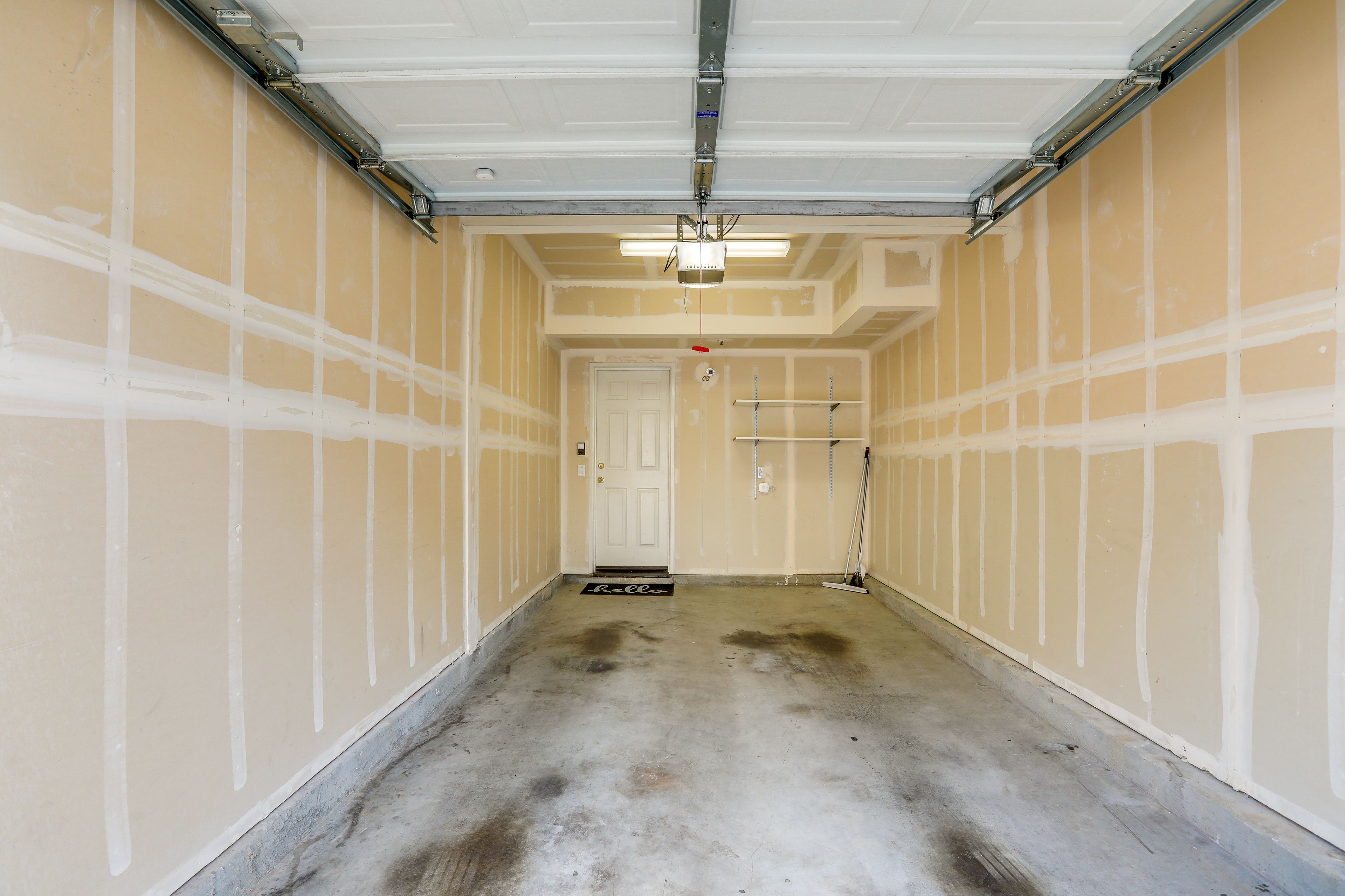 Garage Parking (1 Vehicle)