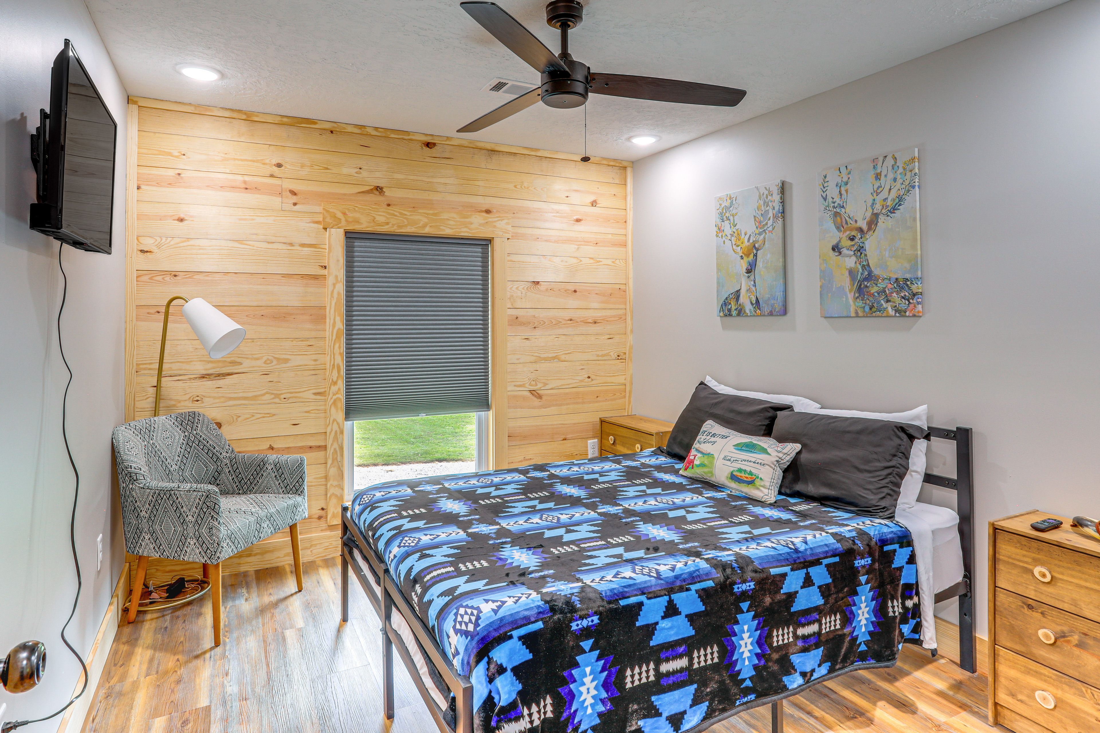 Bedroom 2 | Queen Bed