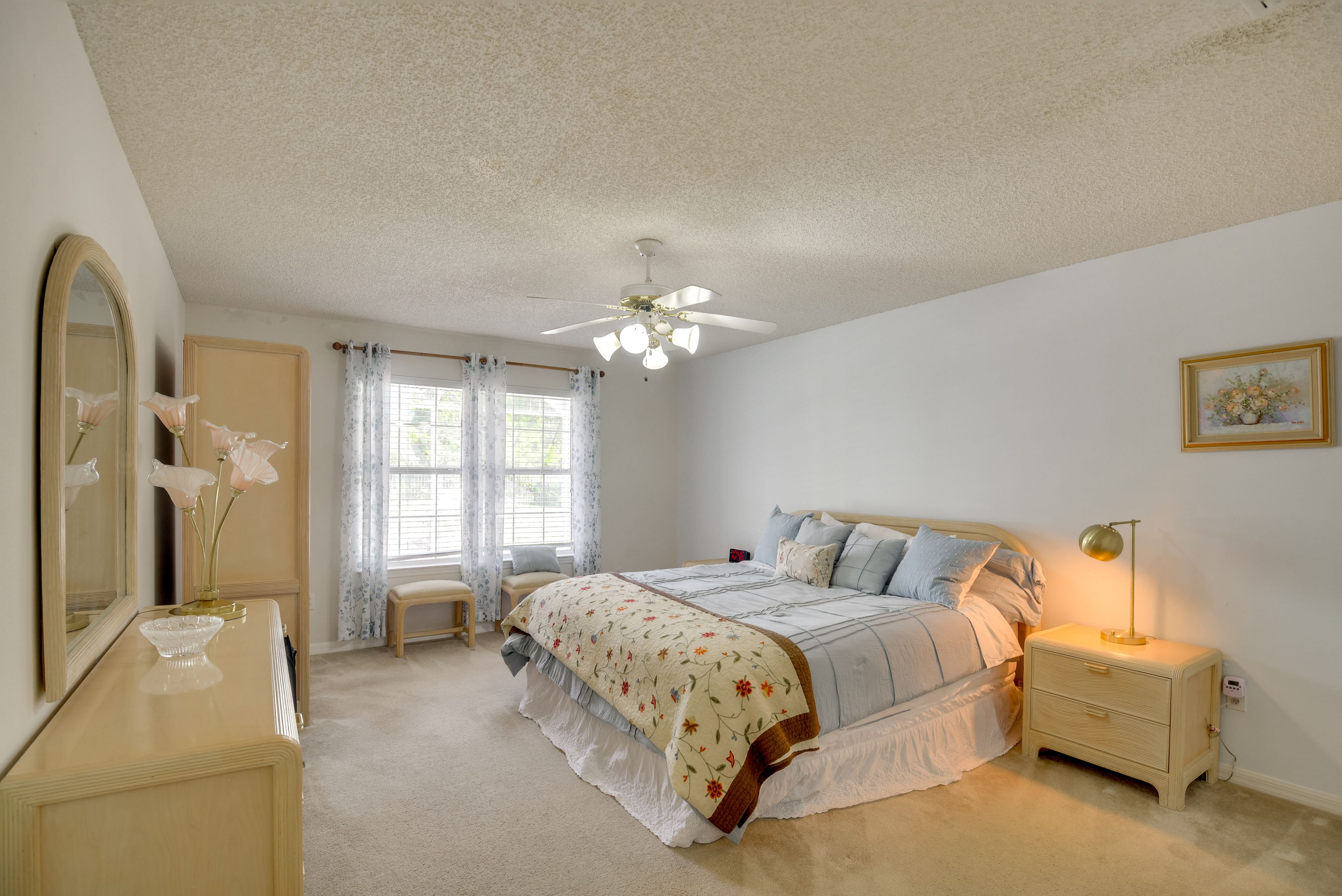 Bedroom 1 | King Bed