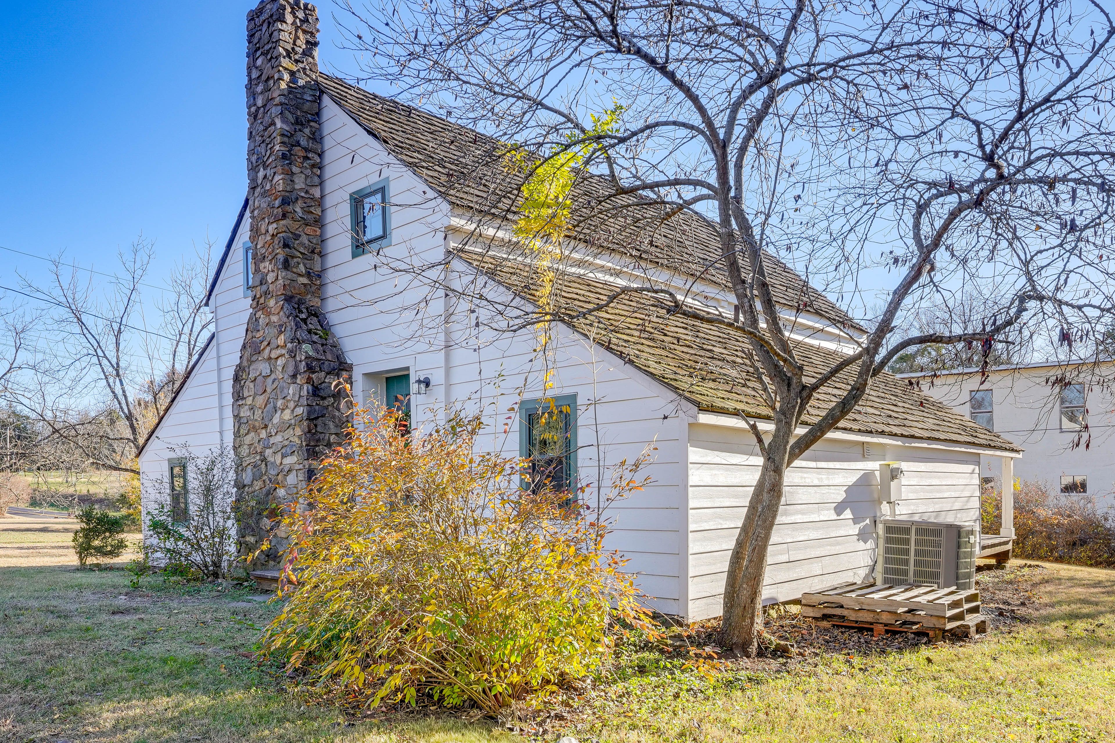 Parking | Driveway (2 Vehicles)