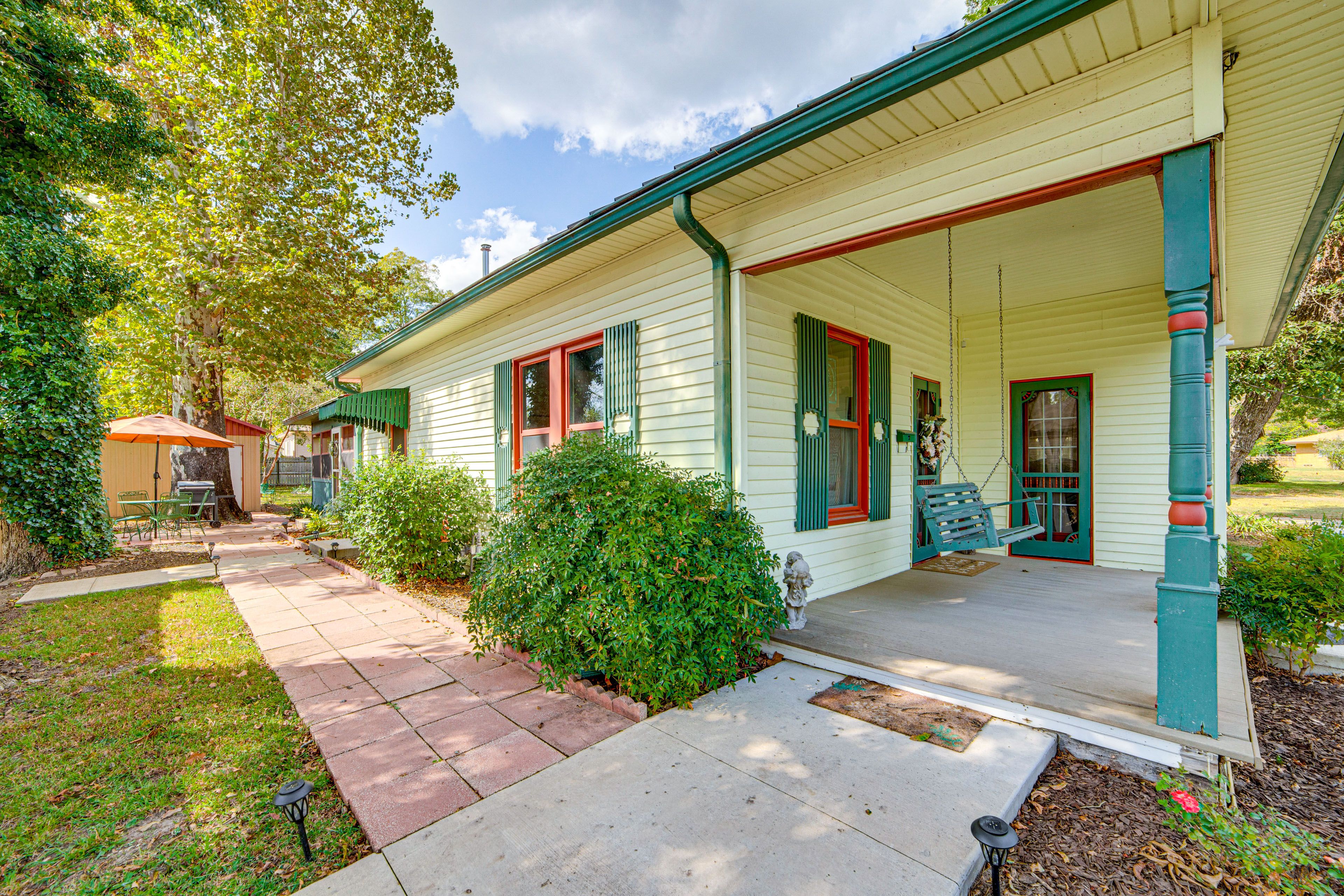 Patio | Dining Area w/ Umbrella | Charcoal Grill
