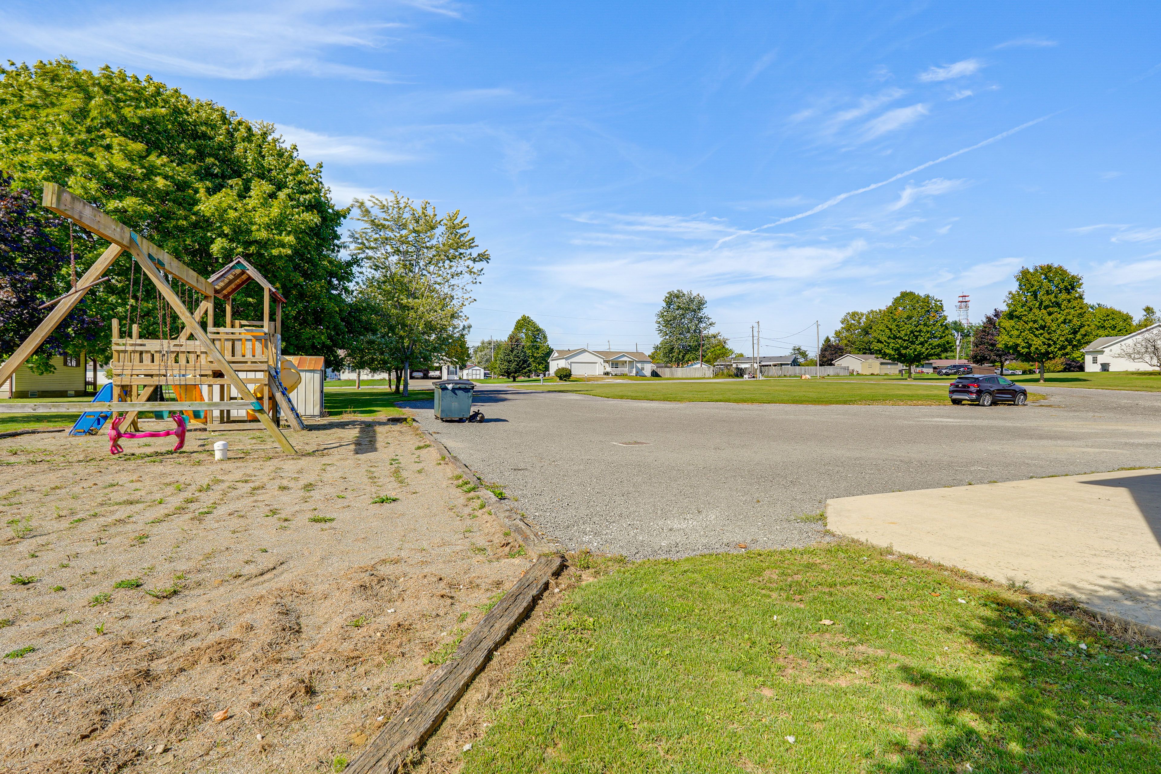 Parking | Driveway (4 Vehicles)
