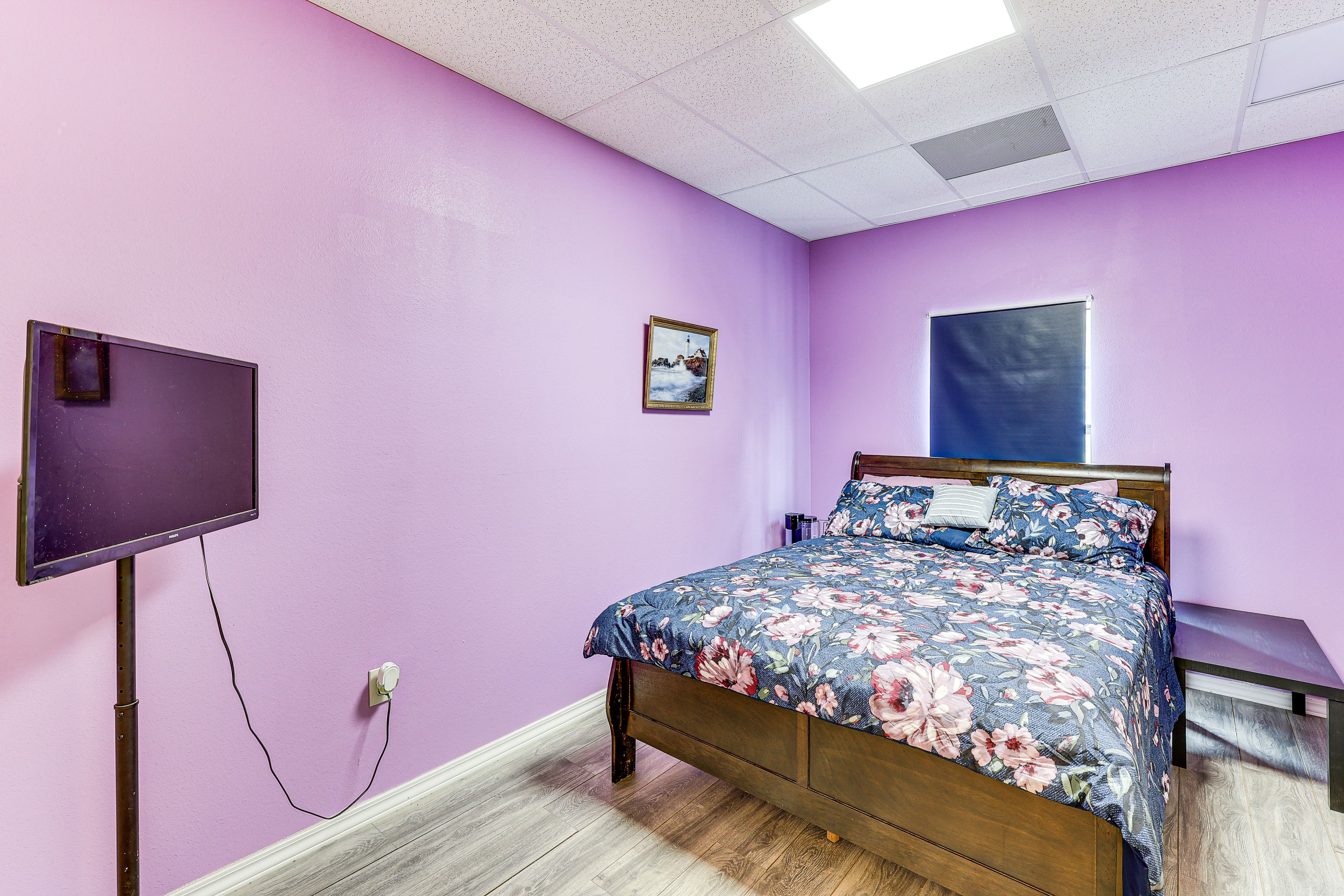 Bedroom 5 | 2nd Floor | Queen Bed