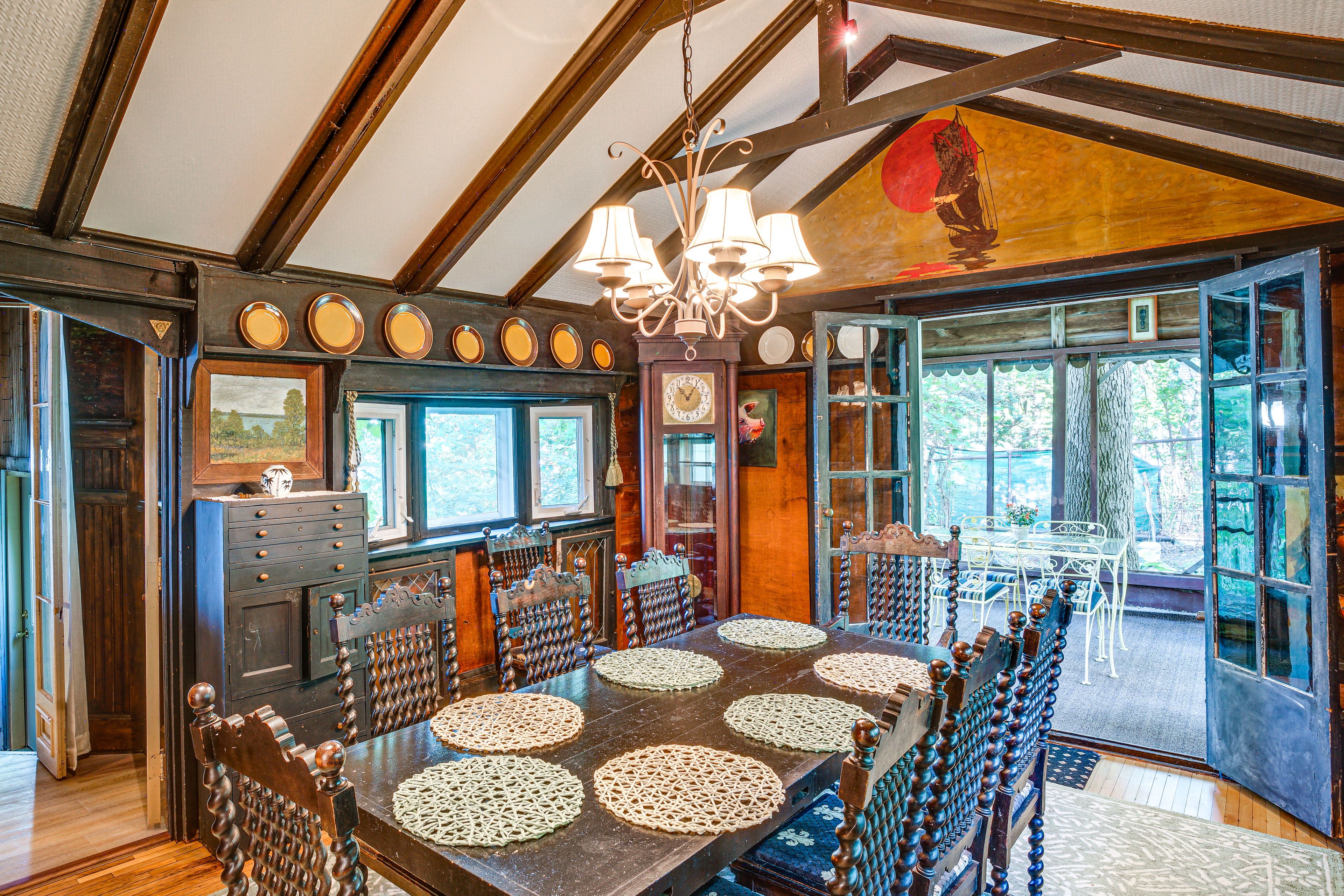 Dining Room | Dishware/Flatware