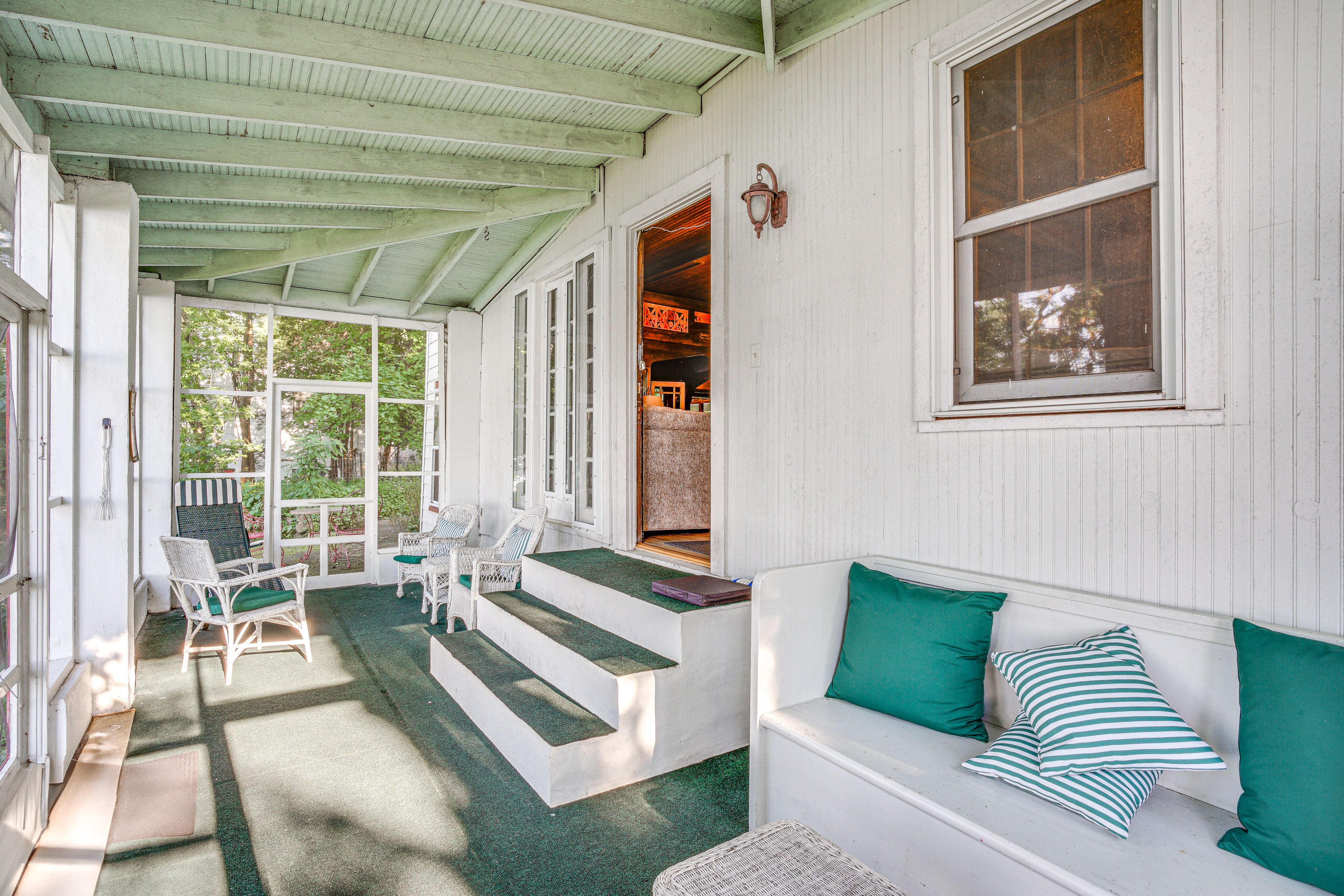 House Exterior | Addt'l Screened Porch