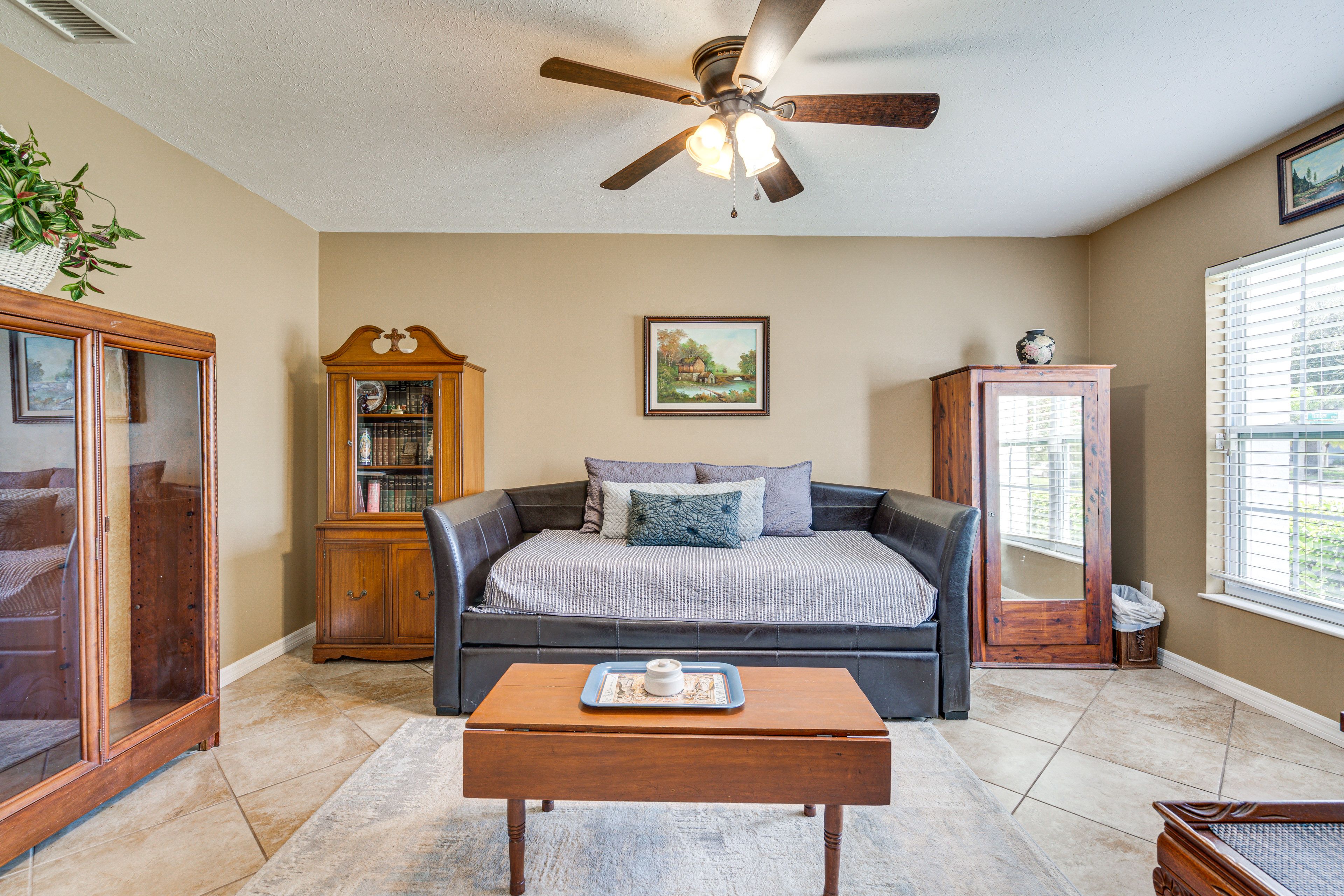 Office | Twin Daybed w/ Twin Trundle