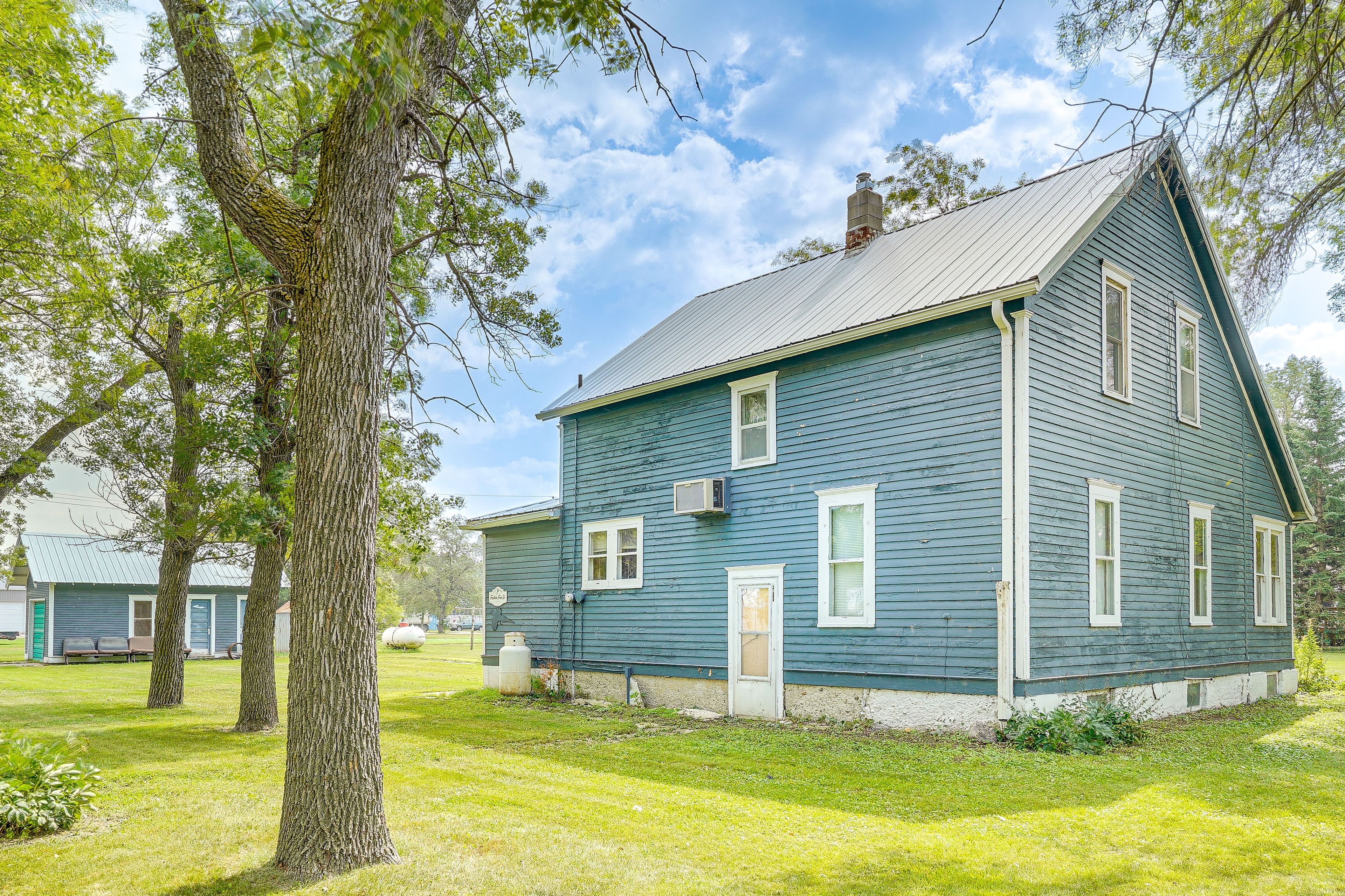Exterior | Charcoal Grill | Fire Pit