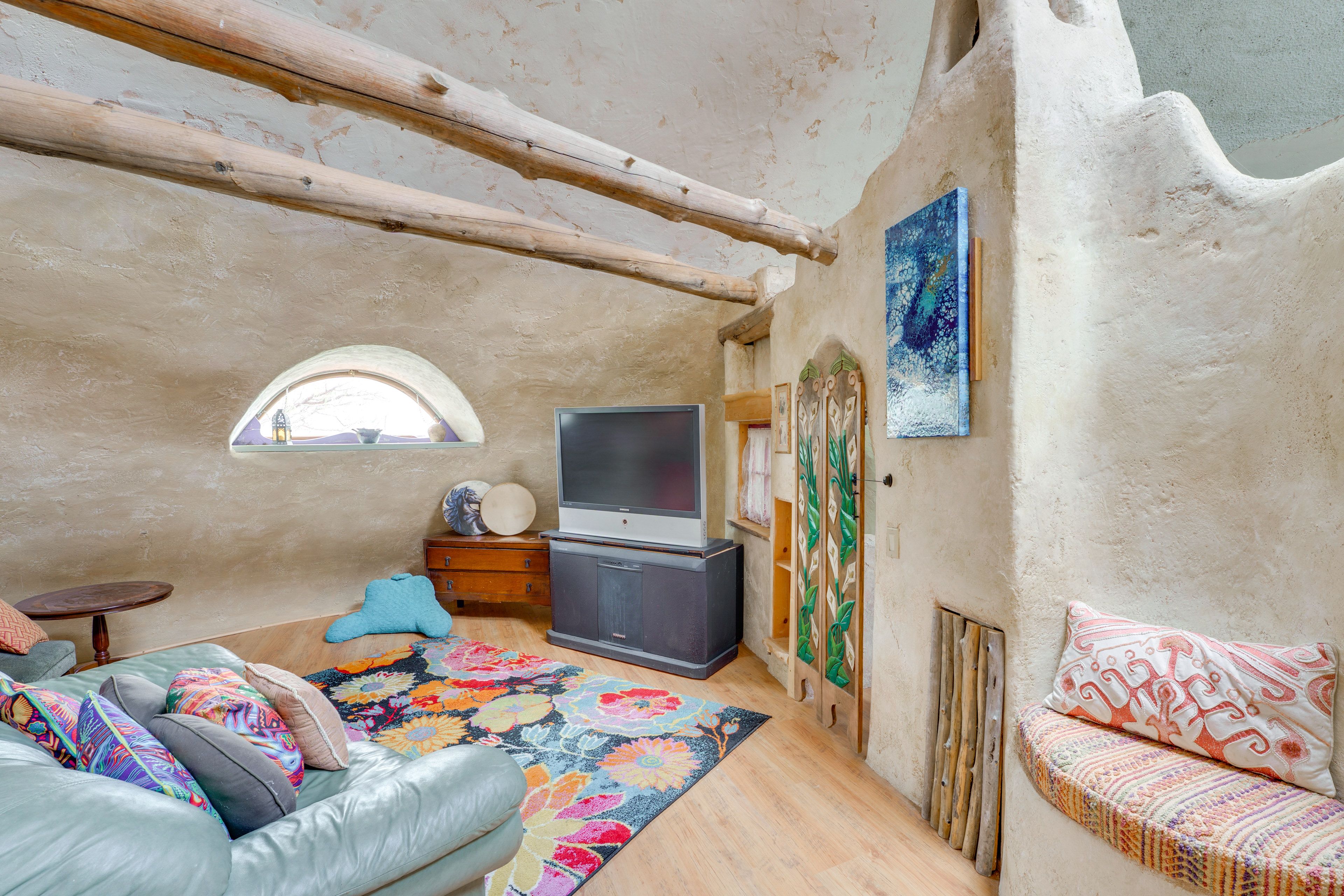 Sitting Room | 2nd Floor