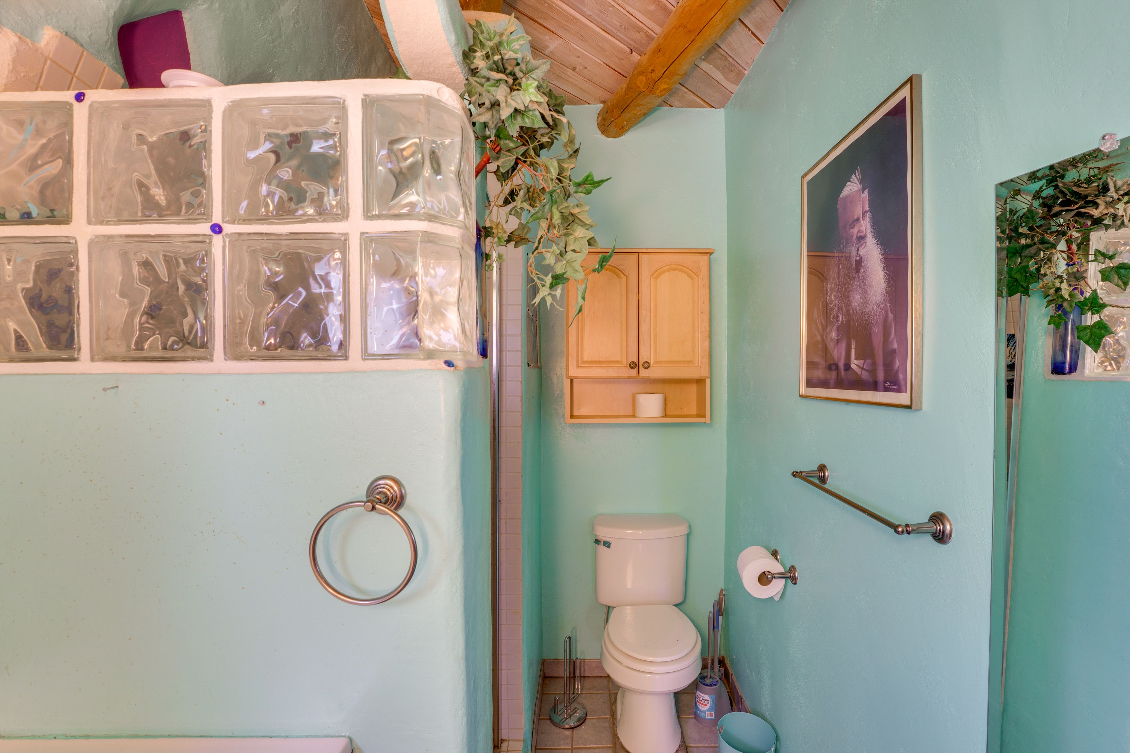 Full Bathroom | 1st Floor